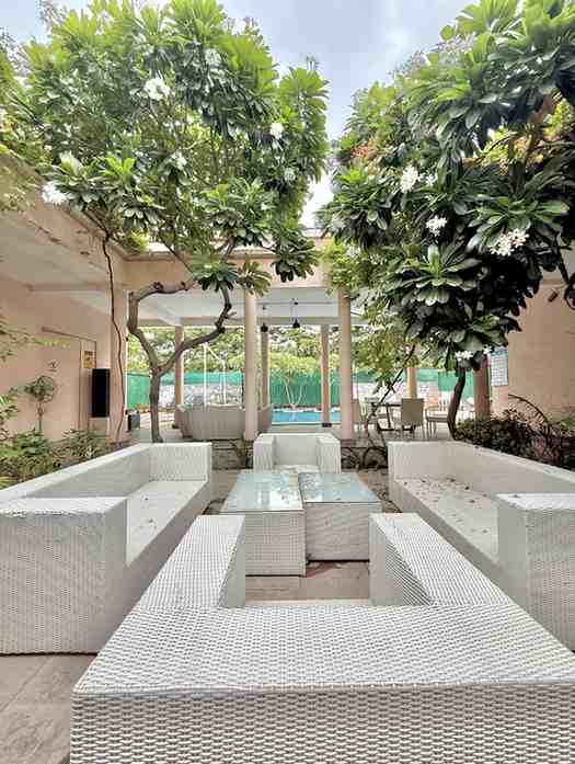 3 Bhk Luxurious Farm with Pool in Gurugram 