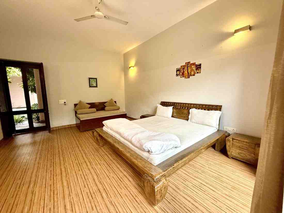 3 Bhk Luxurious Farm with Pool in Gurugram 