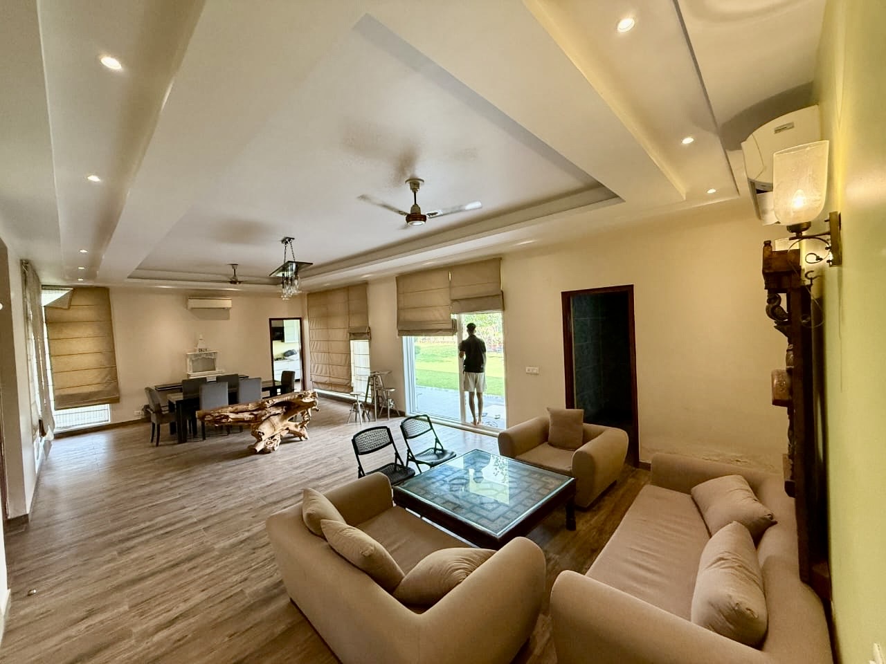 3Bhk Luxurious Farmhouse in Gurugram with Private Pool 