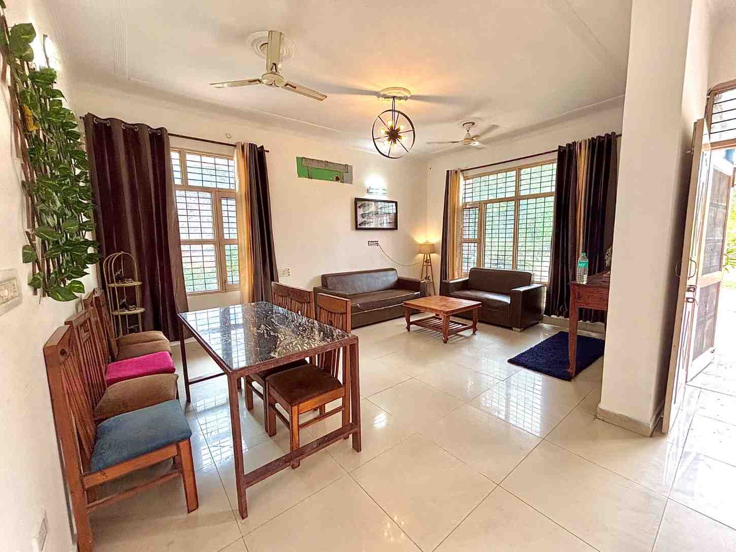 3 Bhk Luxurious Farm with Pool in Gurugram 