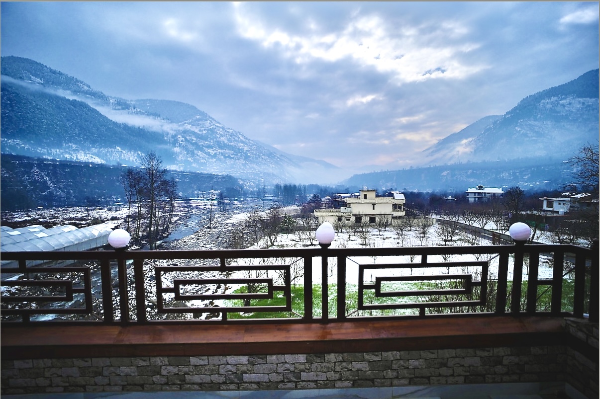 Riverside 2 Bhk Penthouse Apartment Near Manali