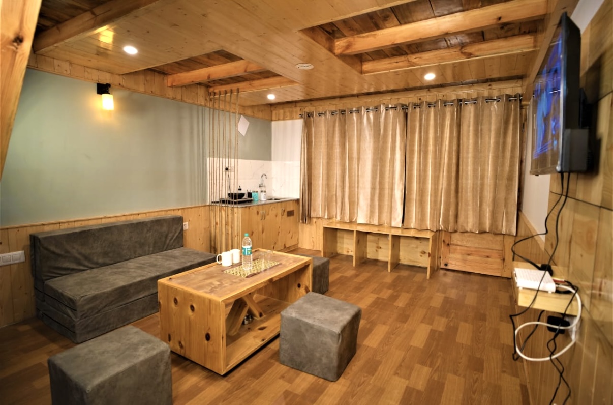 Riverside 1Bhk Attic Bedroom Apartment in Manali