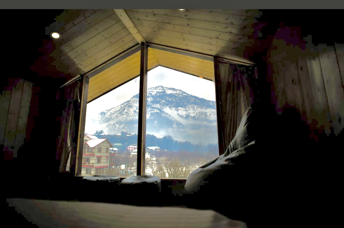 Riverside 1Bhk Attic Bedroom Apartment in Manali