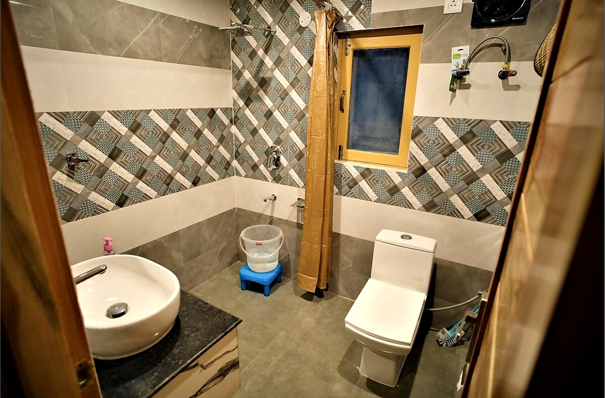 Riverside 1Bhk Attic Bedroom Apartment in Manali