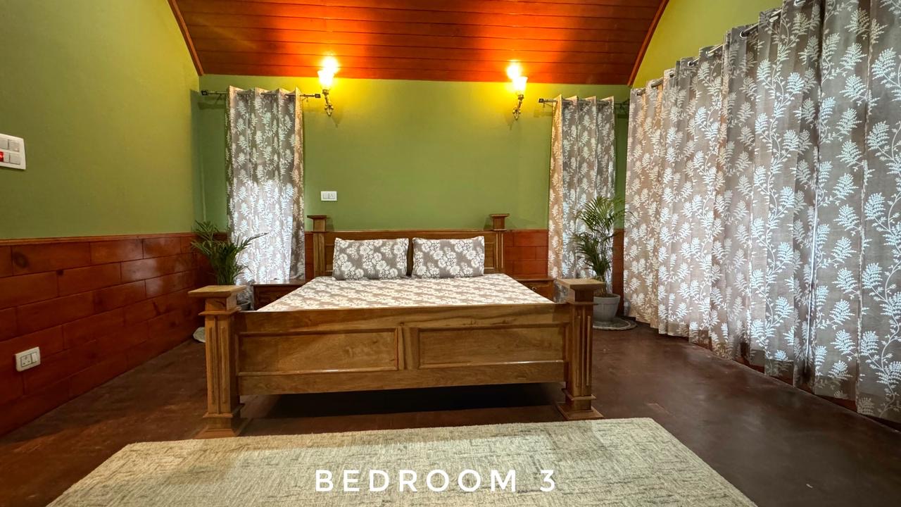 3 Bhk Lavish Wooden Villa with Kitchen & Chef Near Manali