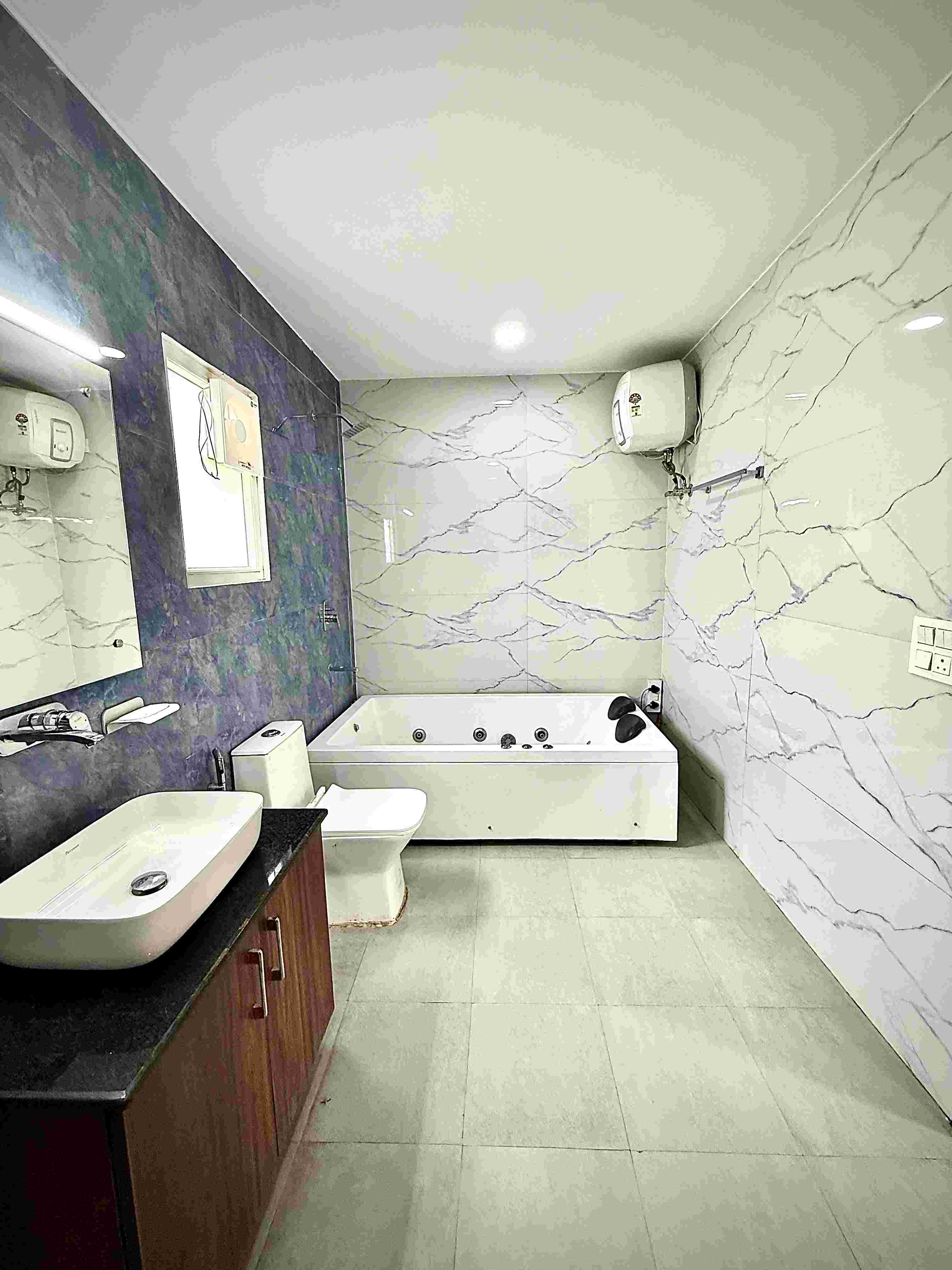 4 Bhk Farmhouse in Noida