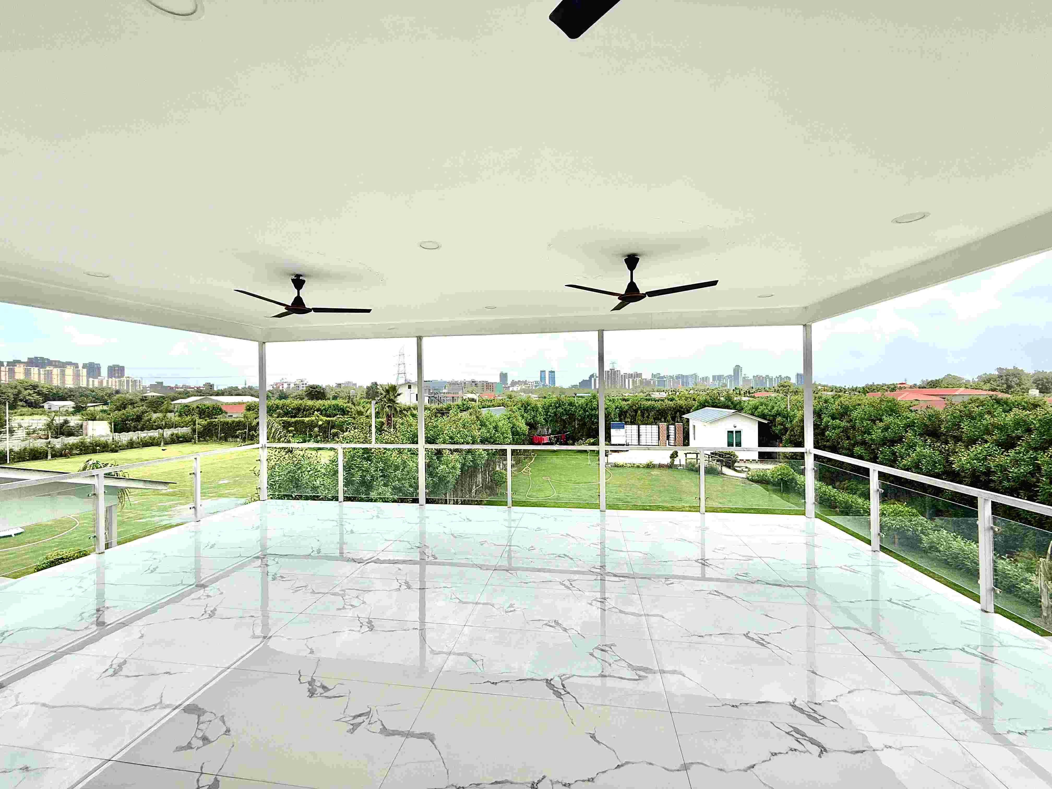 4 Bhk Farmhouse in Noida
