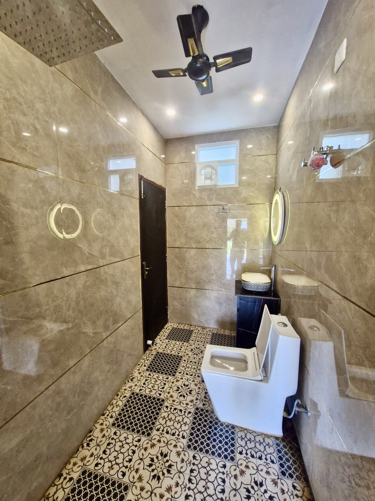 4 Bhk Farmhouse with Private Pool & Bar Area in Noida