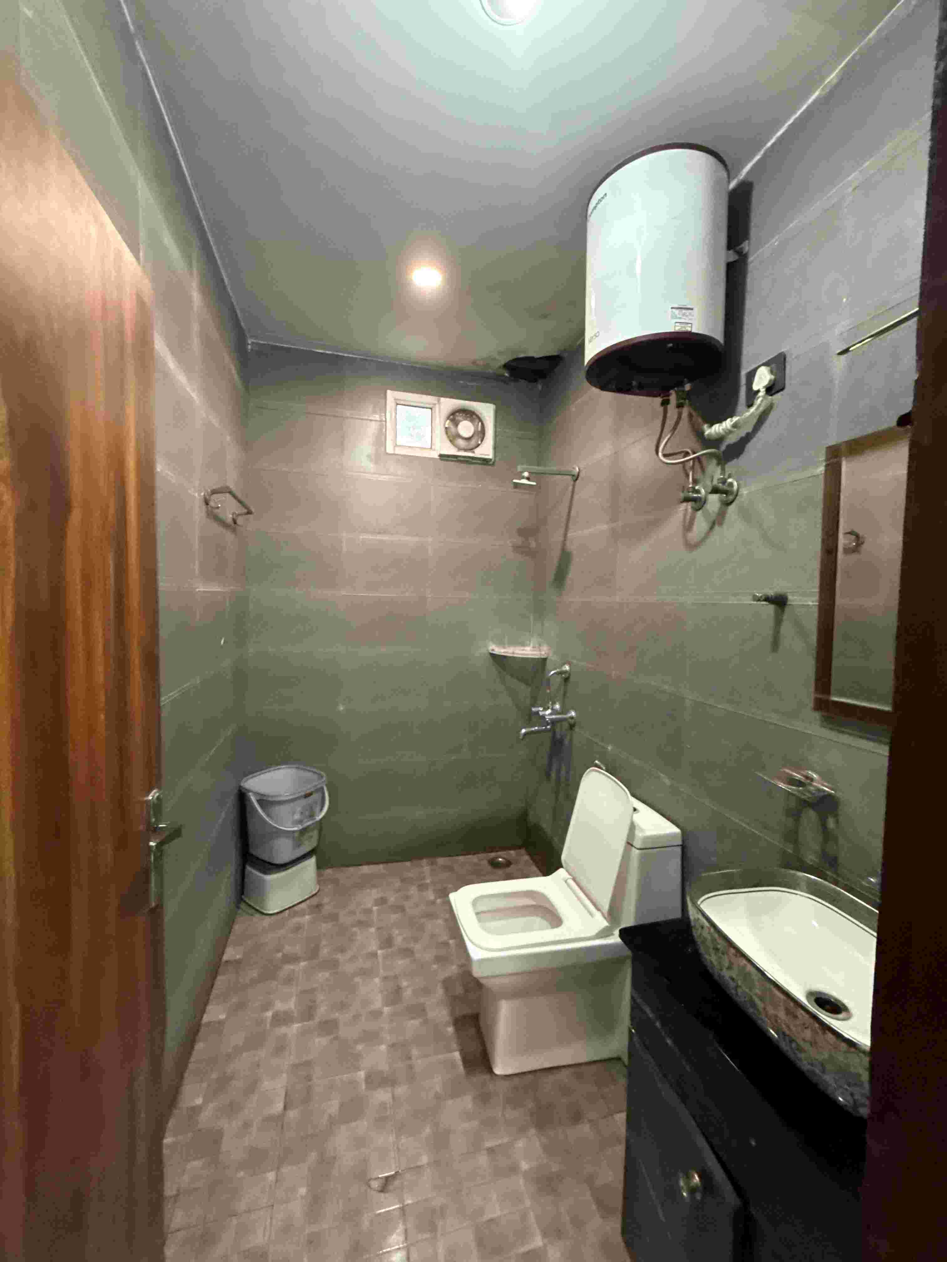 4Bhk Farmhouse with Private Pool in Noida