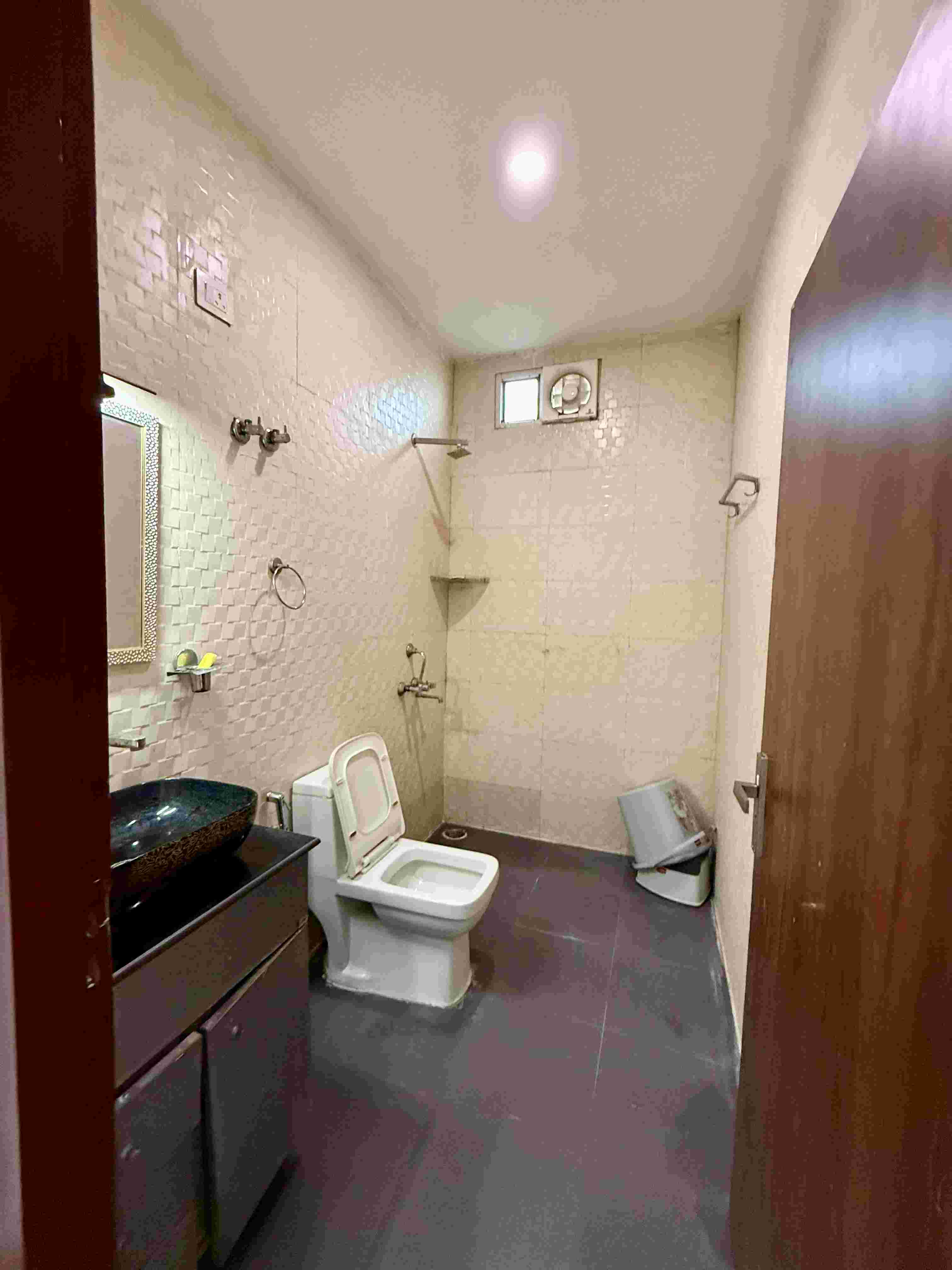 4Bhk Farmhouse with Private Pool in Noida