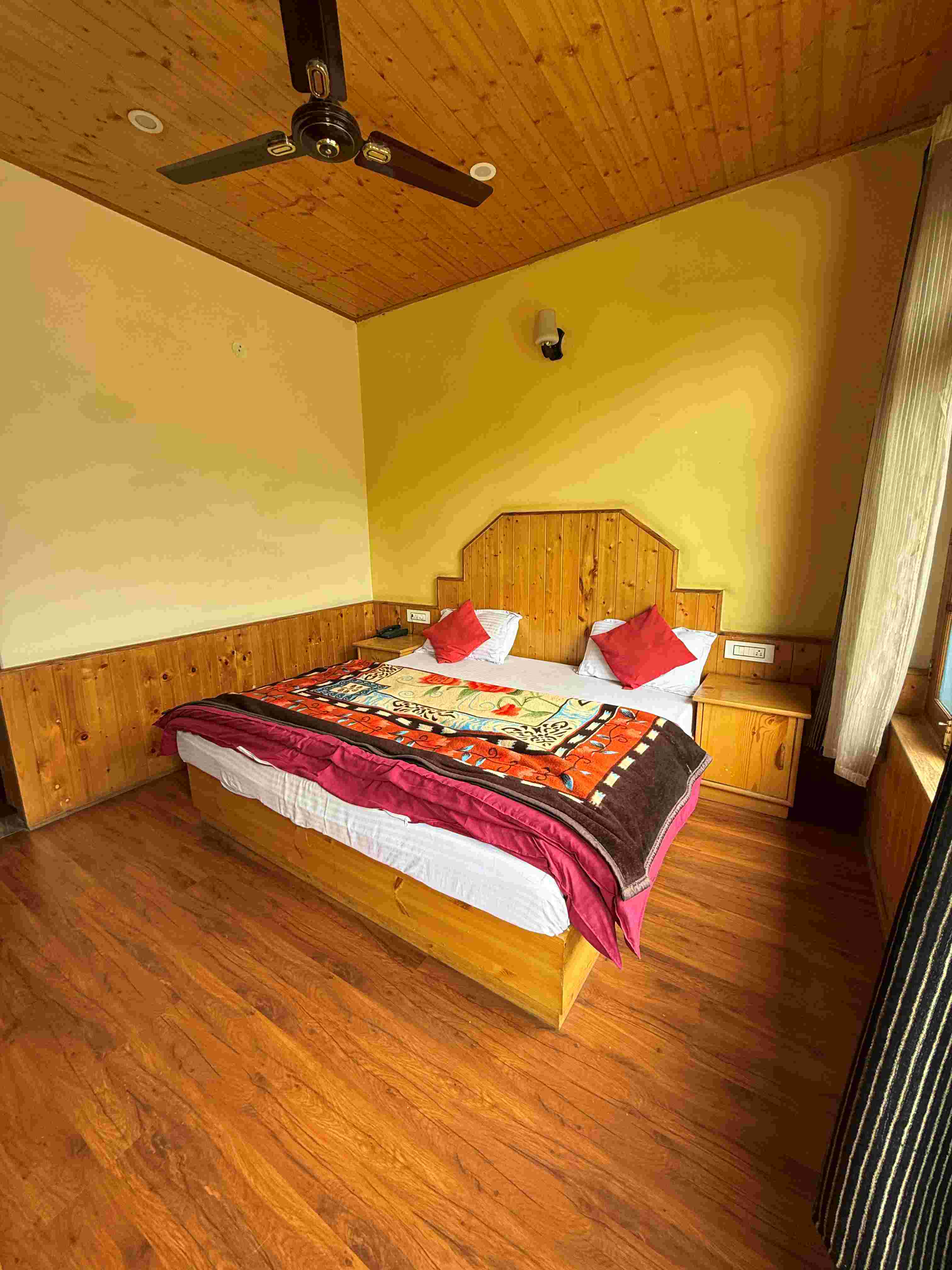 River View Homestay Near Manali