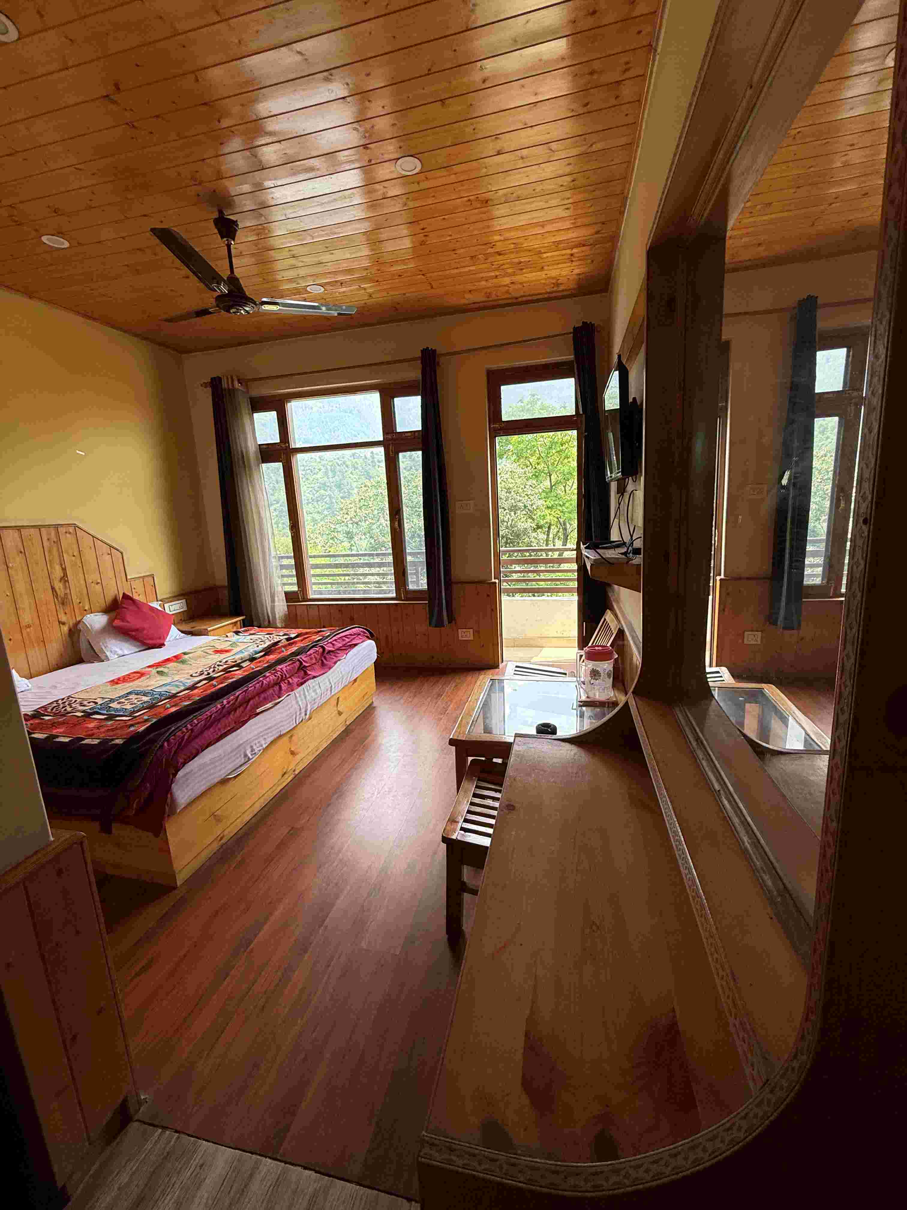River View Homestay Near Manali