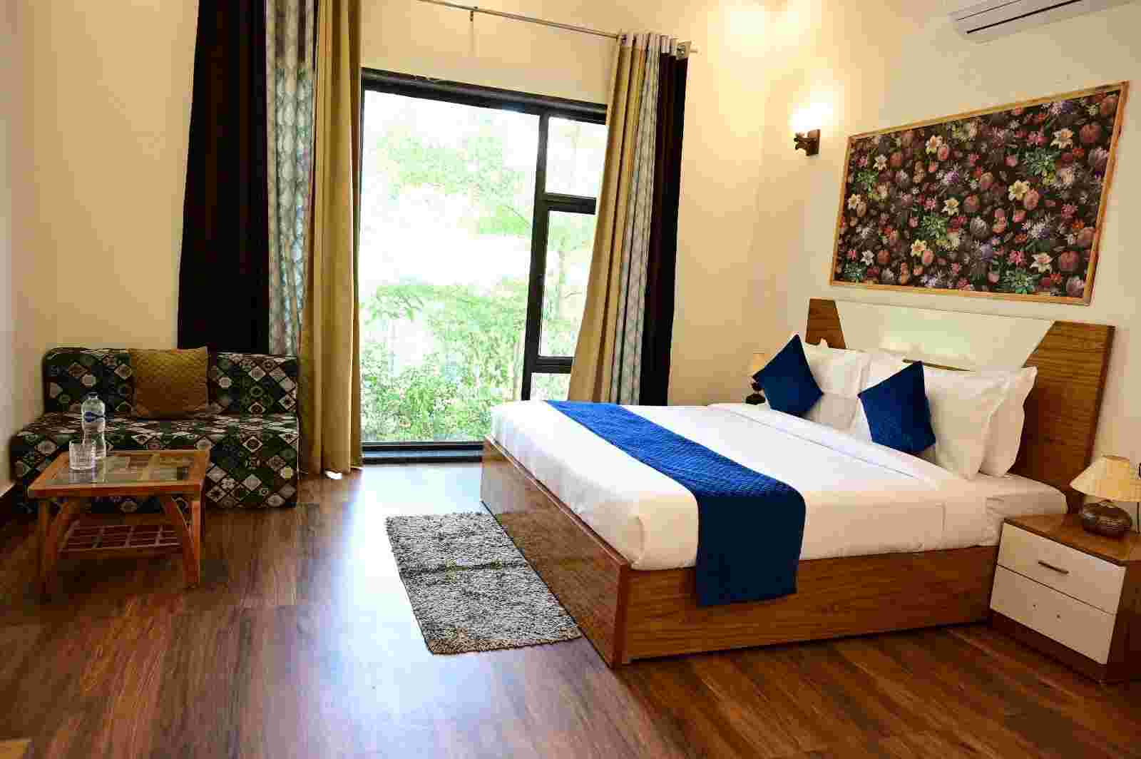 4 Bhk Super Luxurious Farmhouse with Pool in Gurugram