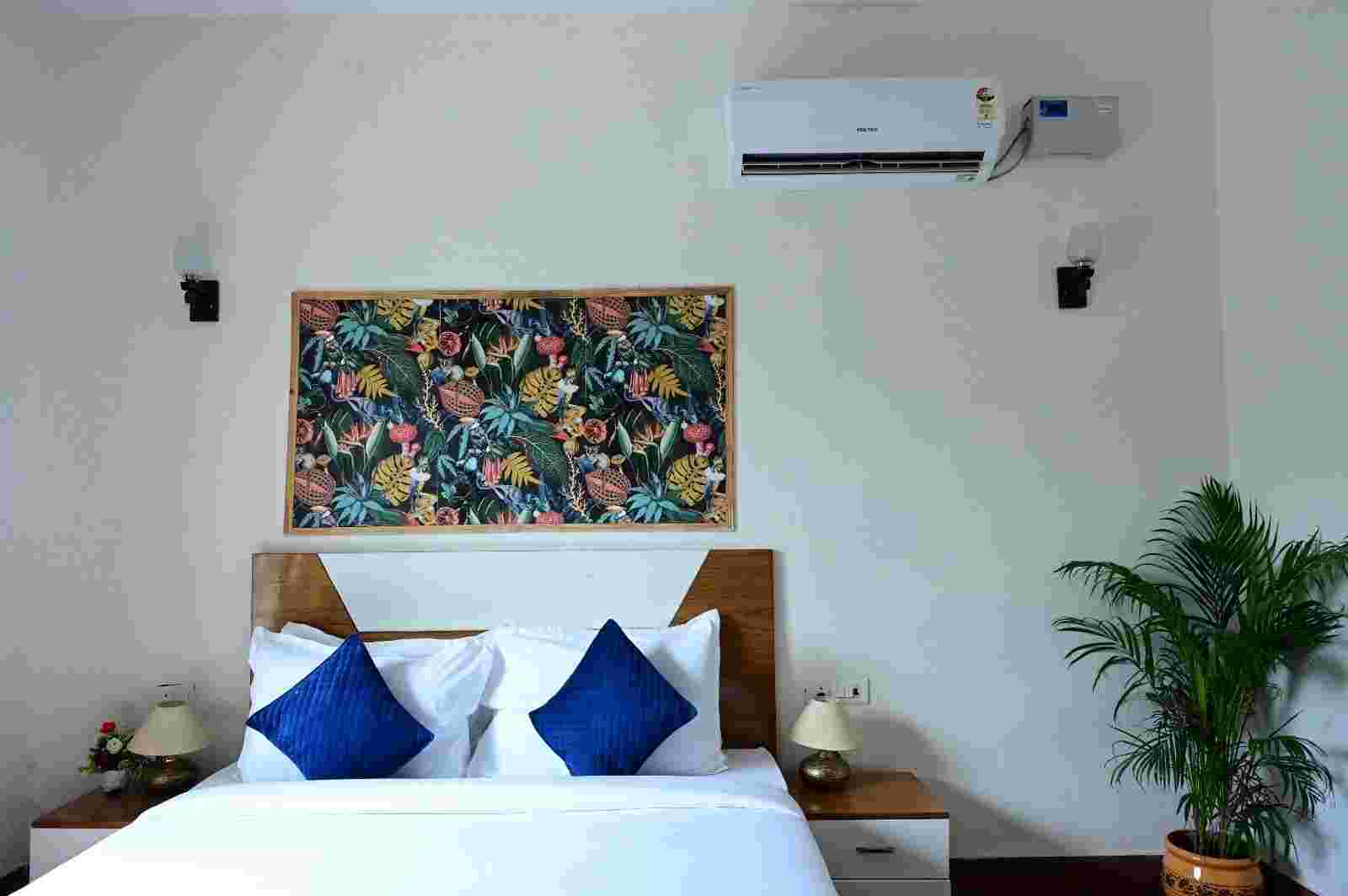 4 Bhk Super Luxurious Farmhouse with Pool in Gurugram