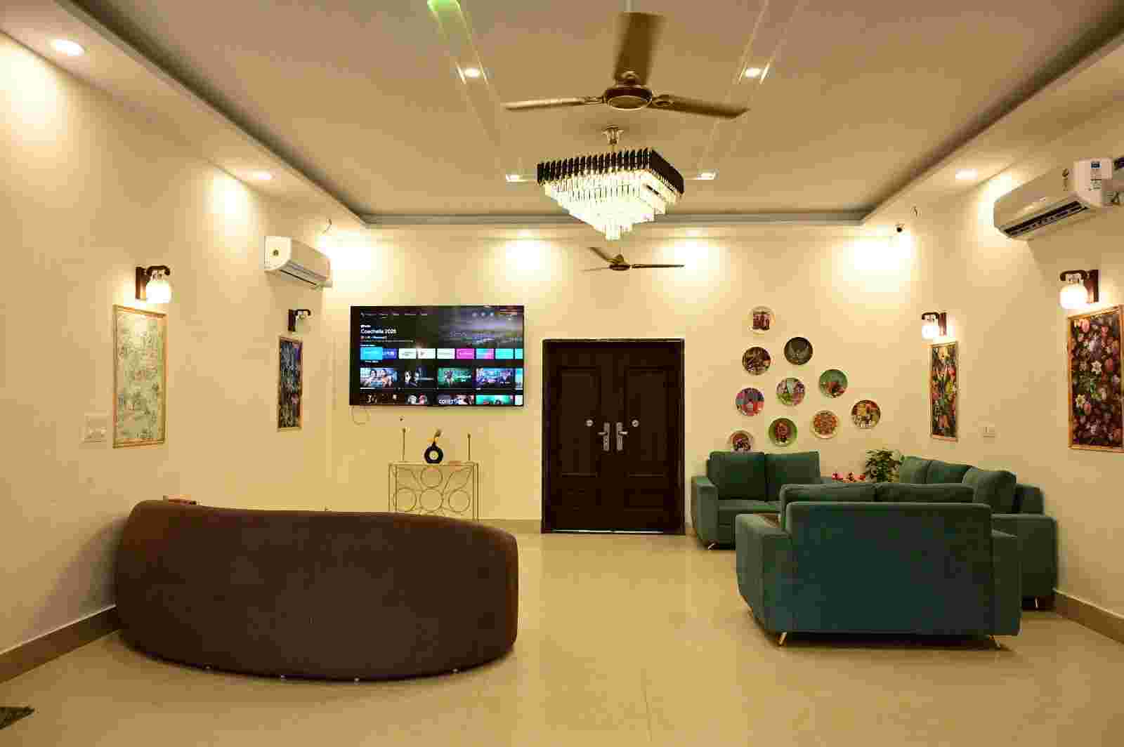 4 Bhk Super Luxurious Farmhouse with Pool in Gurugram