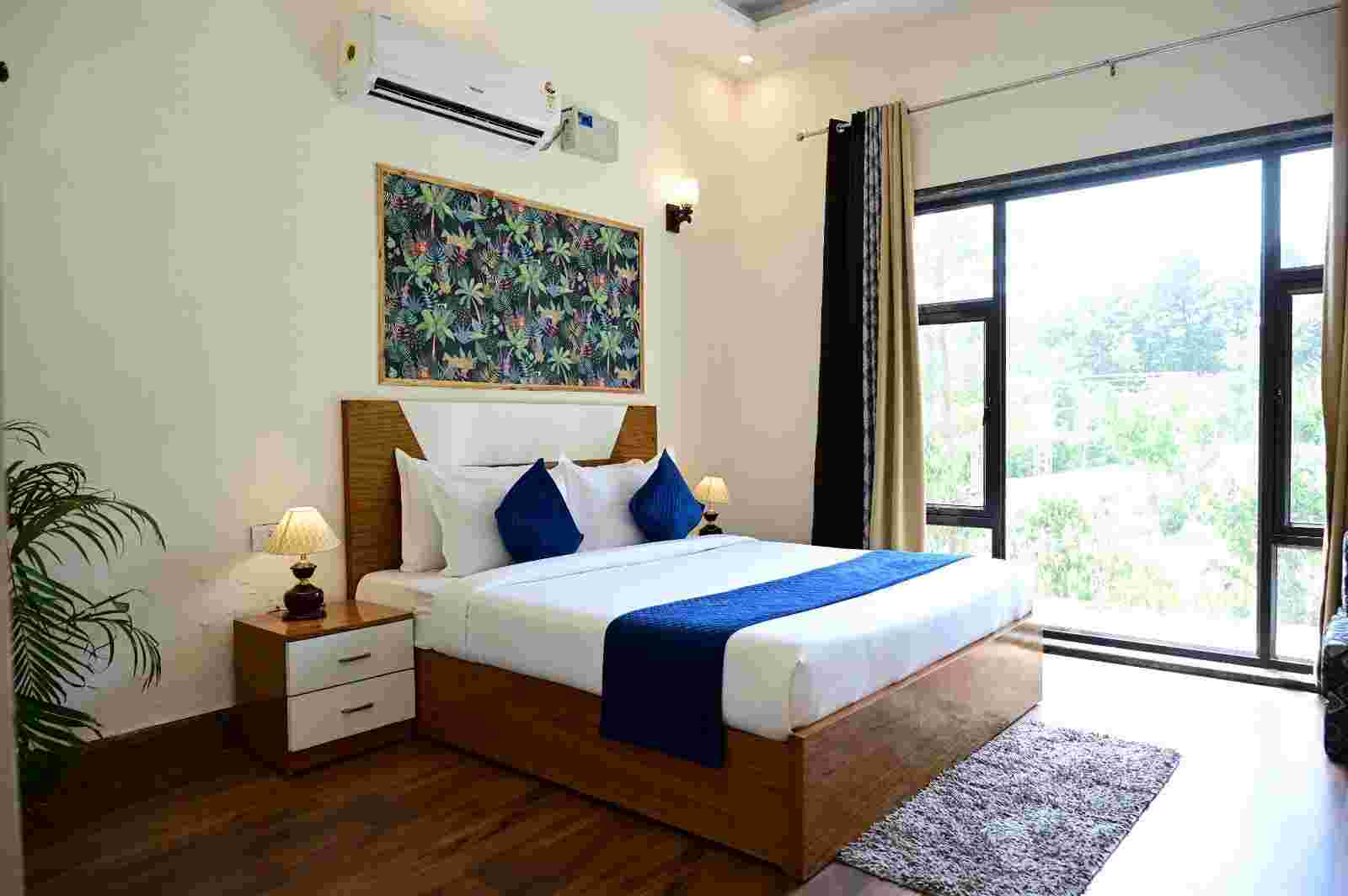 4 Bhk Super Luxurious Farmhouse with Pool in Gurugram