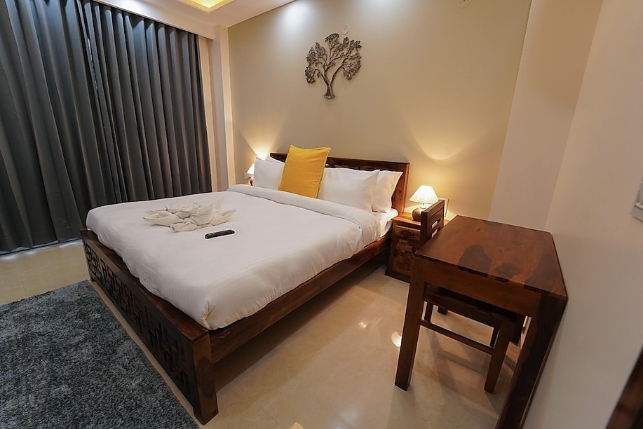 2 BHK Service Apartment on Golf Course Road Gurugram