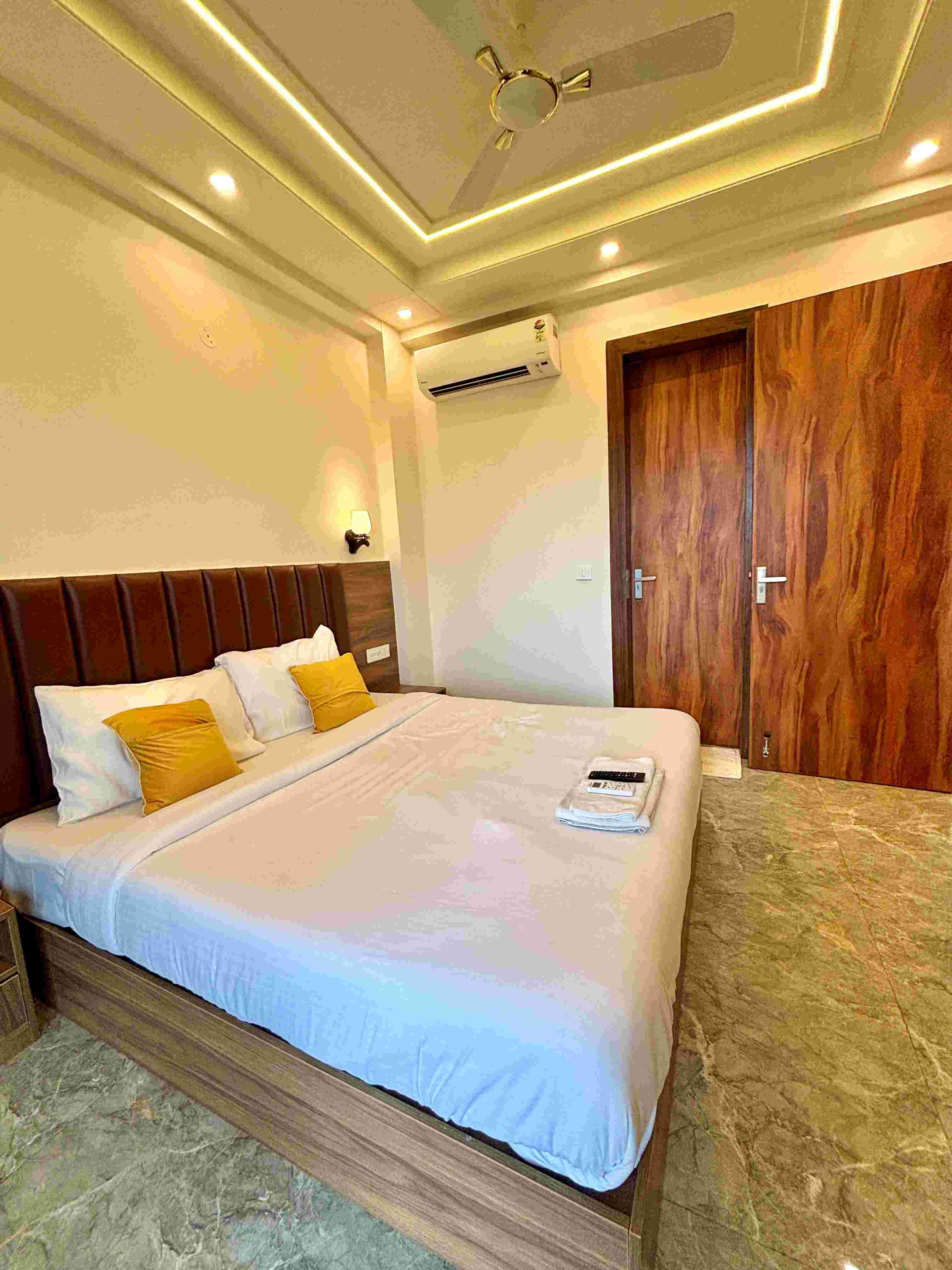 Luxurious 1 BHK Service Apartment in Gurugram