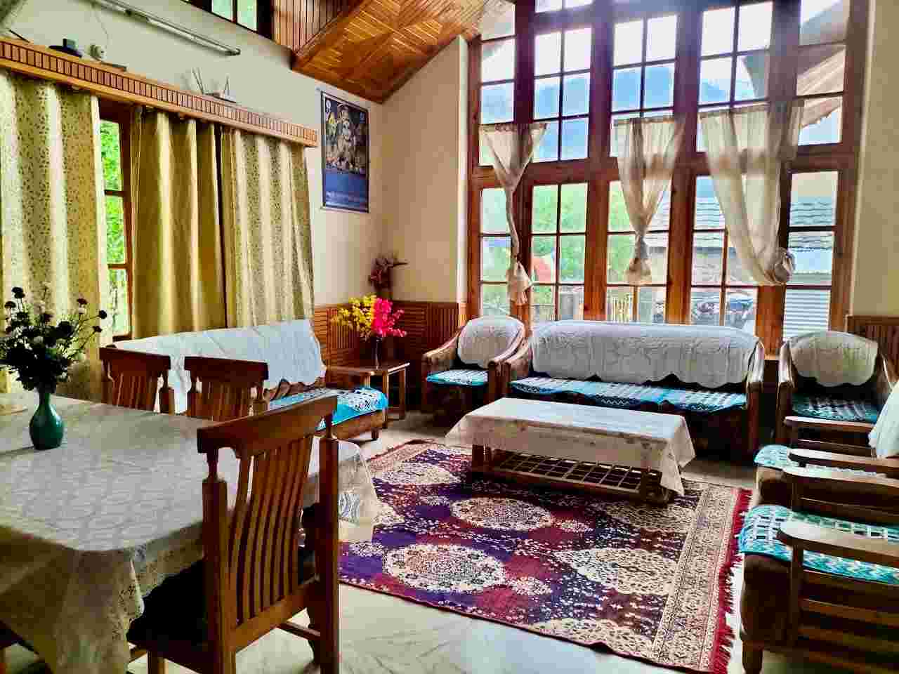 Himalyan Cottage Homestay Near Manali 