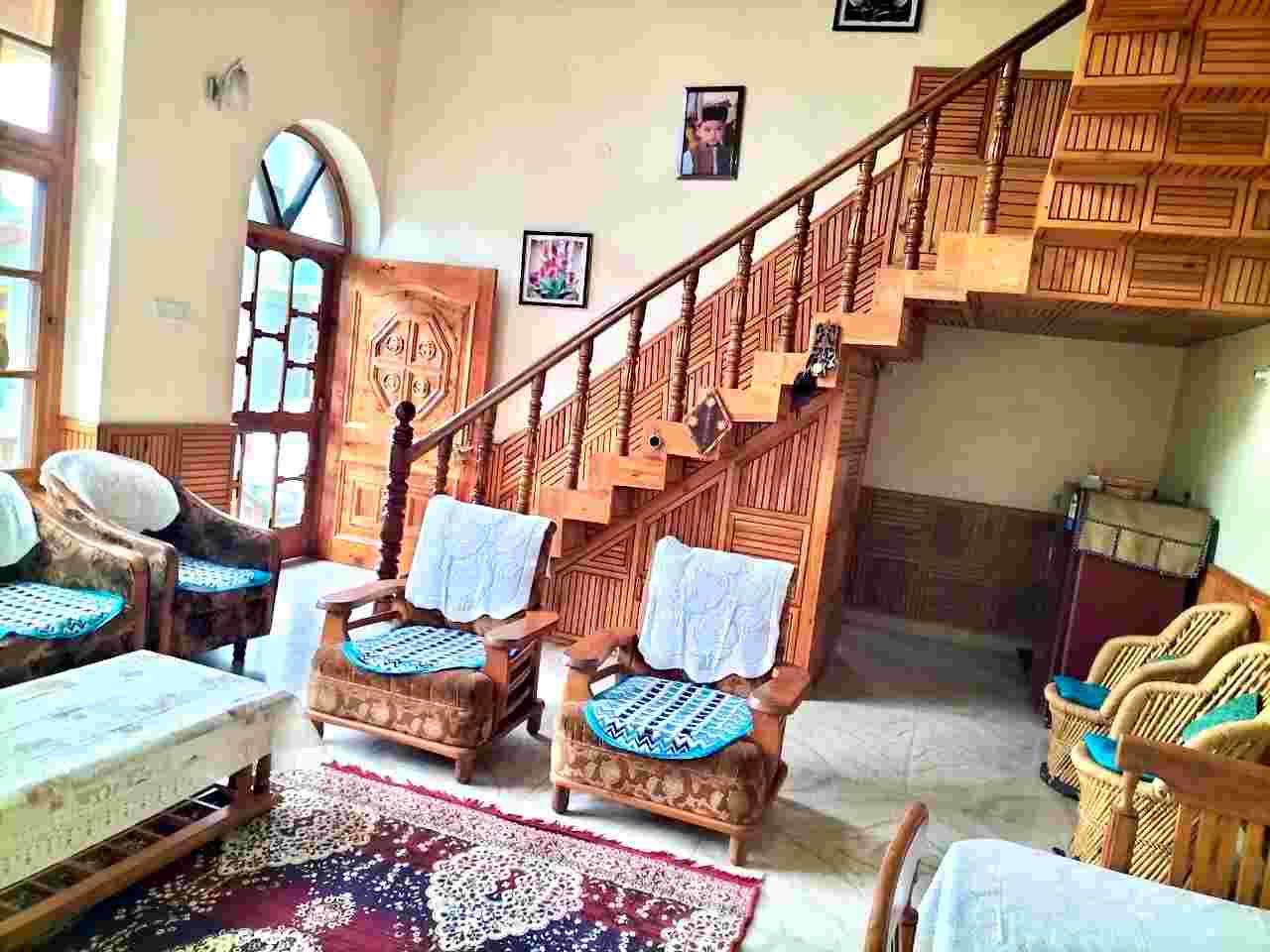 Himalyan Cottage Homestay Near Manali 