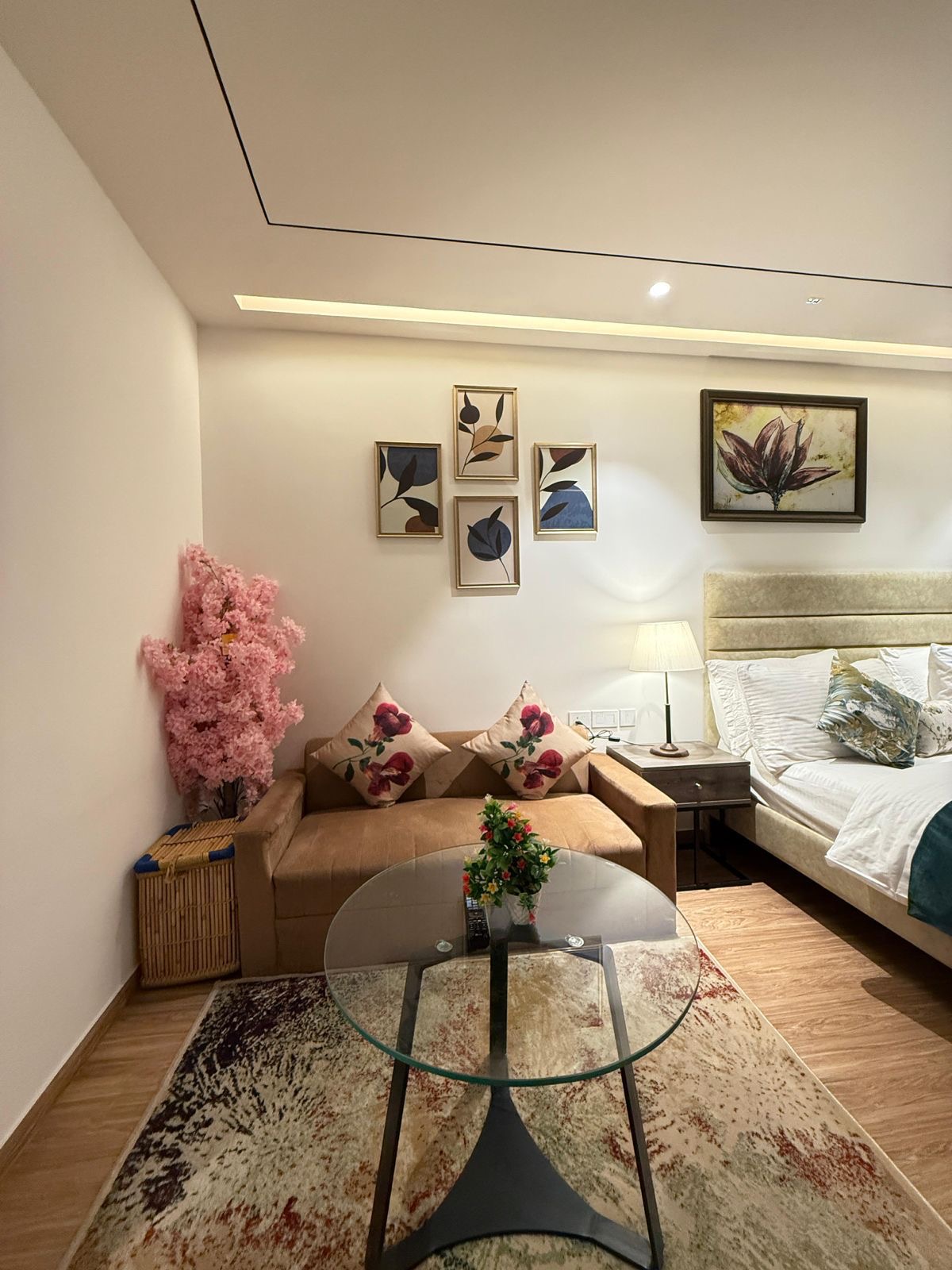 Studio Apartment with kitchen in Gurugram