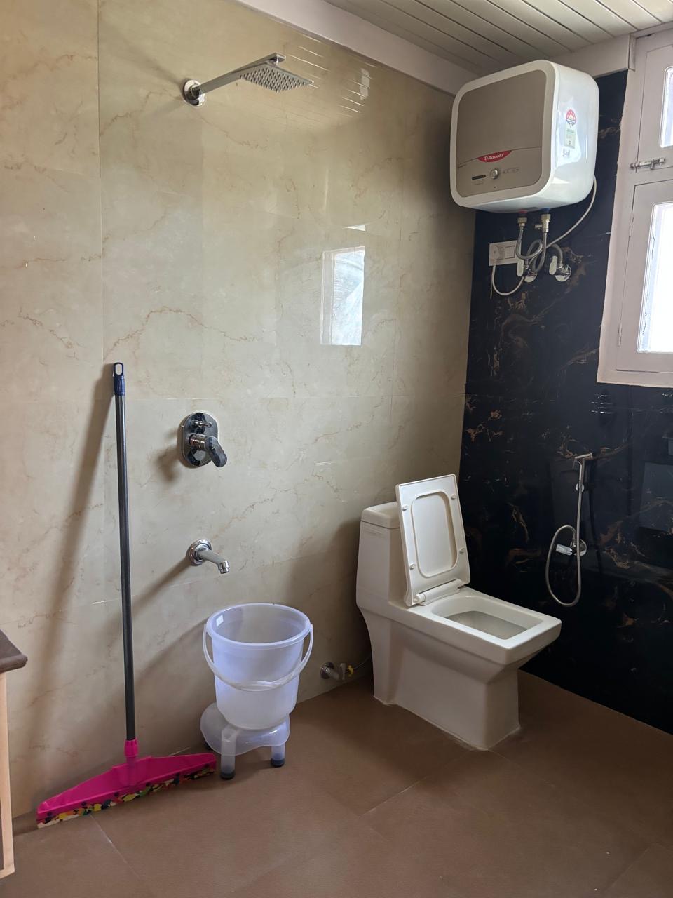 Family Suite 2 Room Homestay with Kitchen Near Manali 