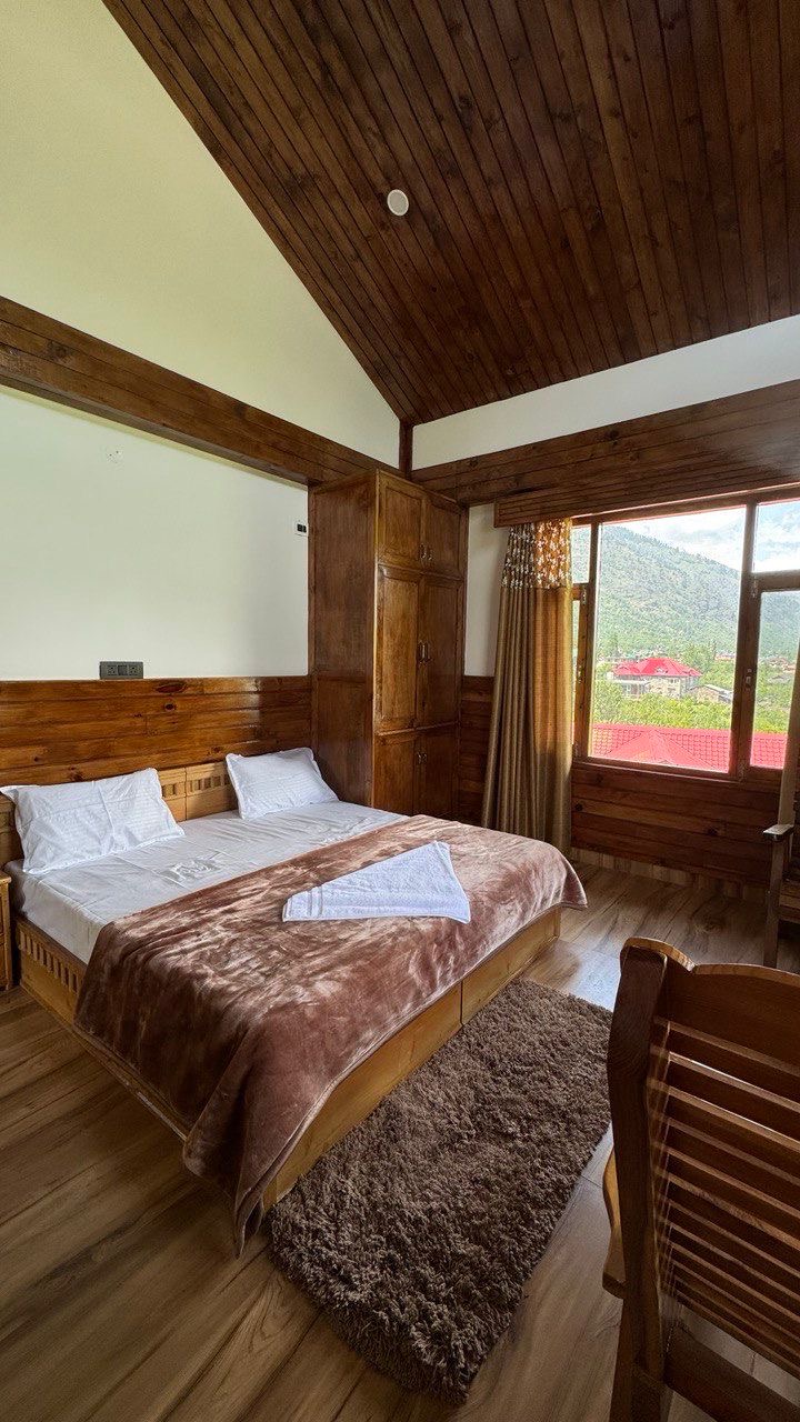 Beautiful Mountain View Homestay Near Manali 