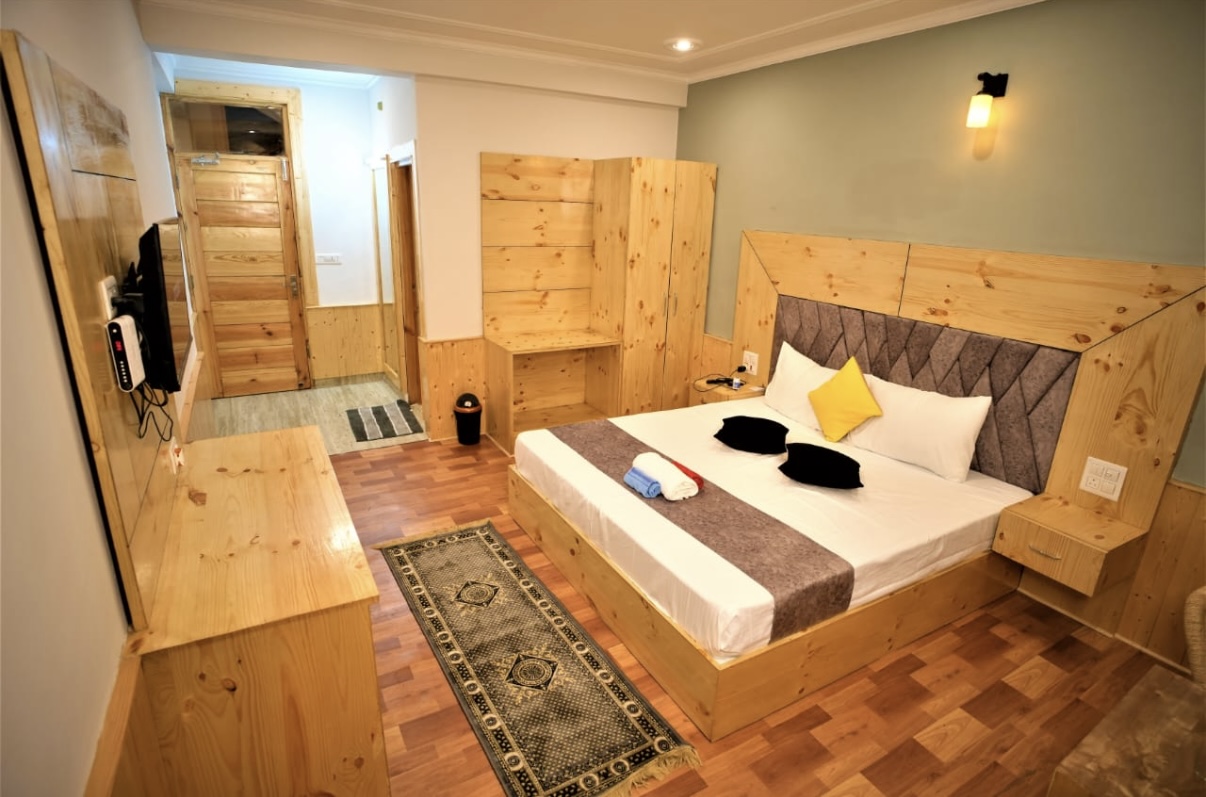 Riverside Homestay With Breath taking Views Near Manali