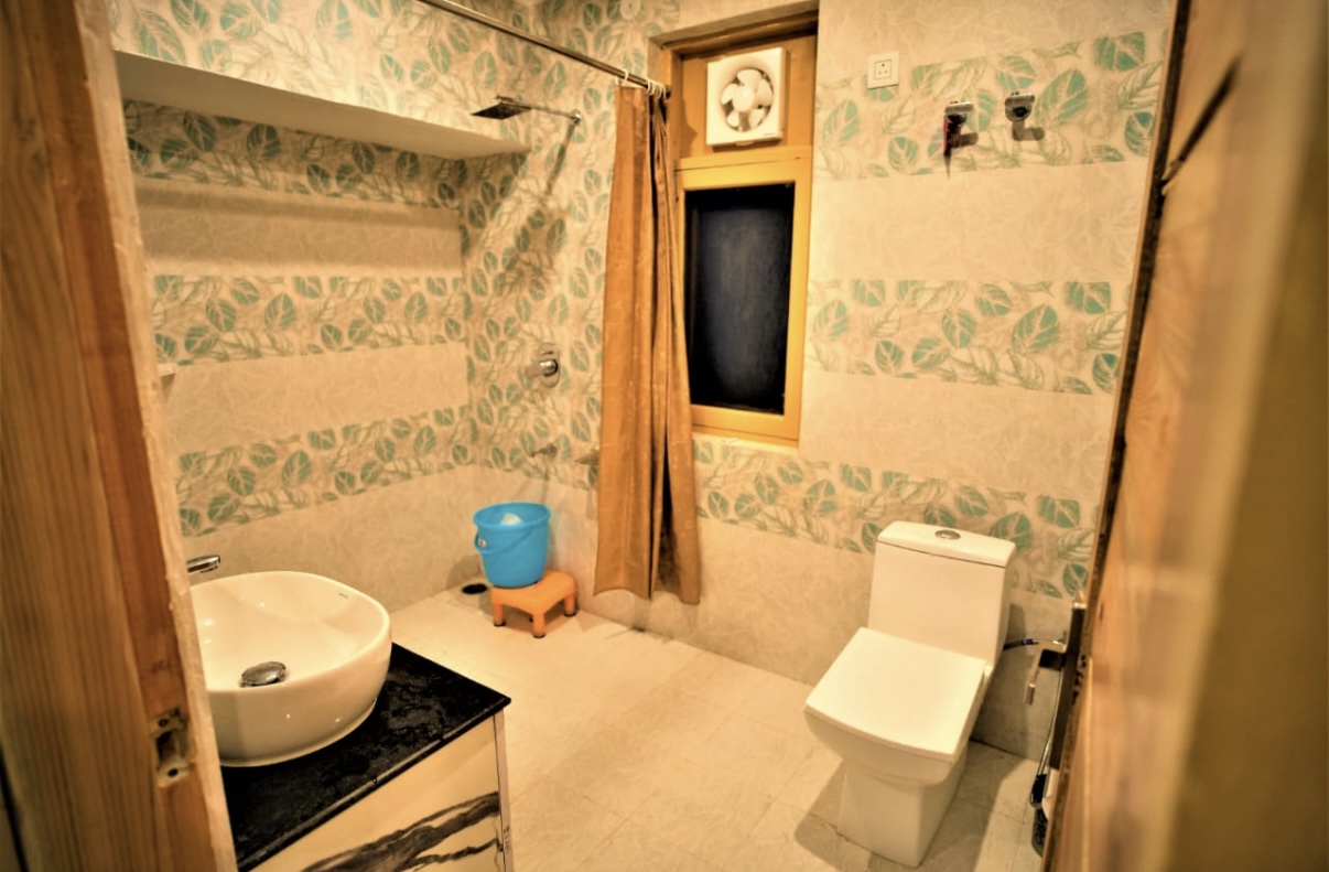 Riverside Homestay With Breath taking Views Near Manali