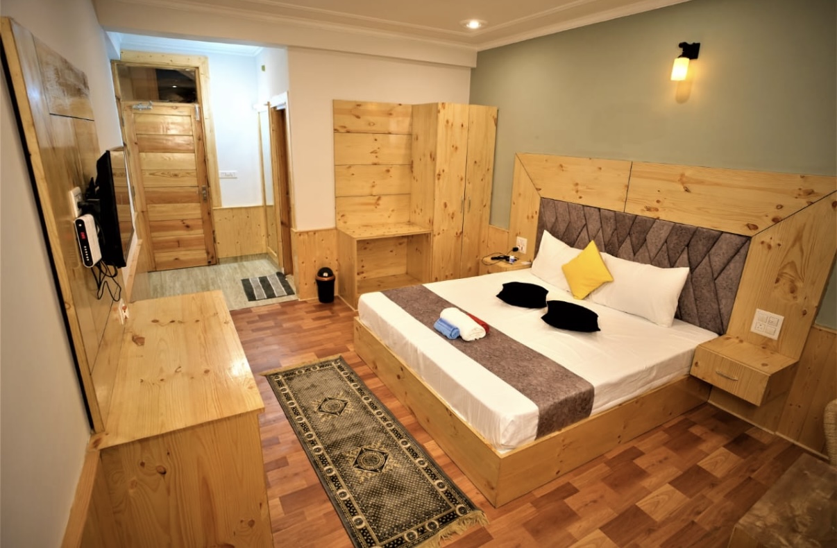 Riverside Homestay With Breath taking Views Near Manali