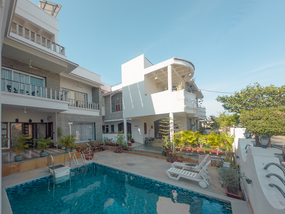 5 BHK Royal Villa With Private Pool & Luxurious Rooms in Udaipur