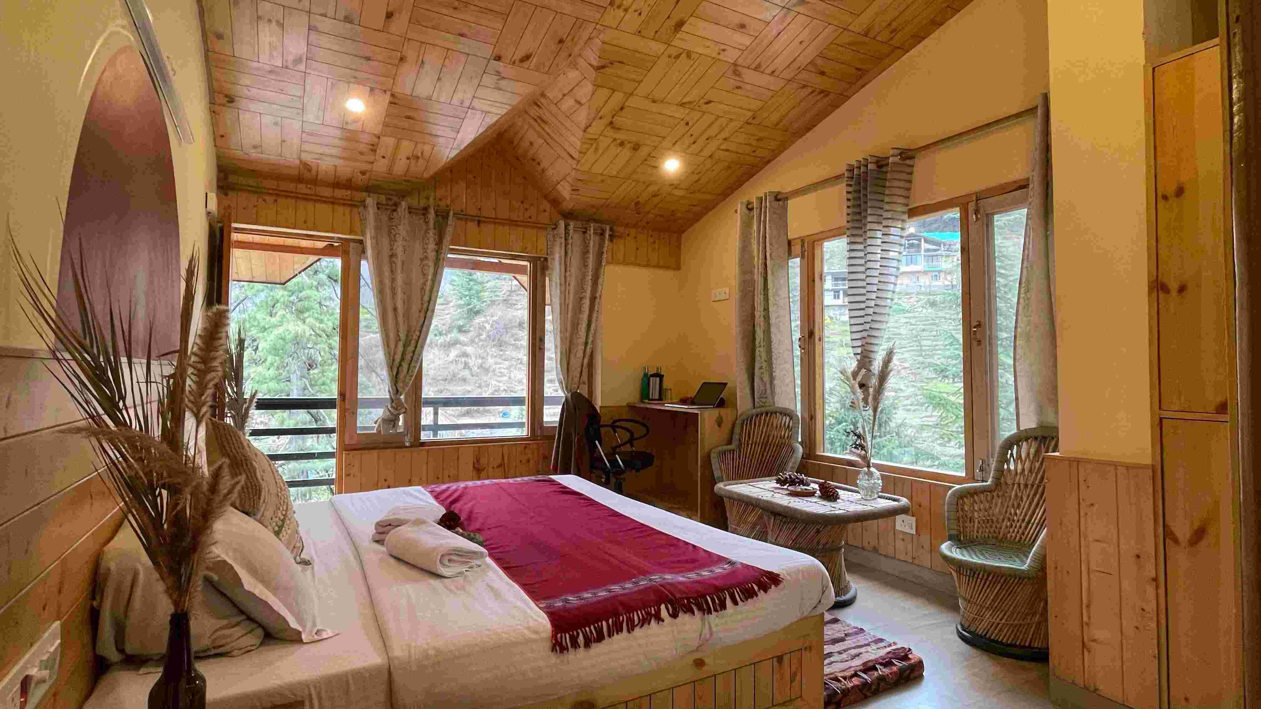 Boutique Family Suite Homestay Near Manali