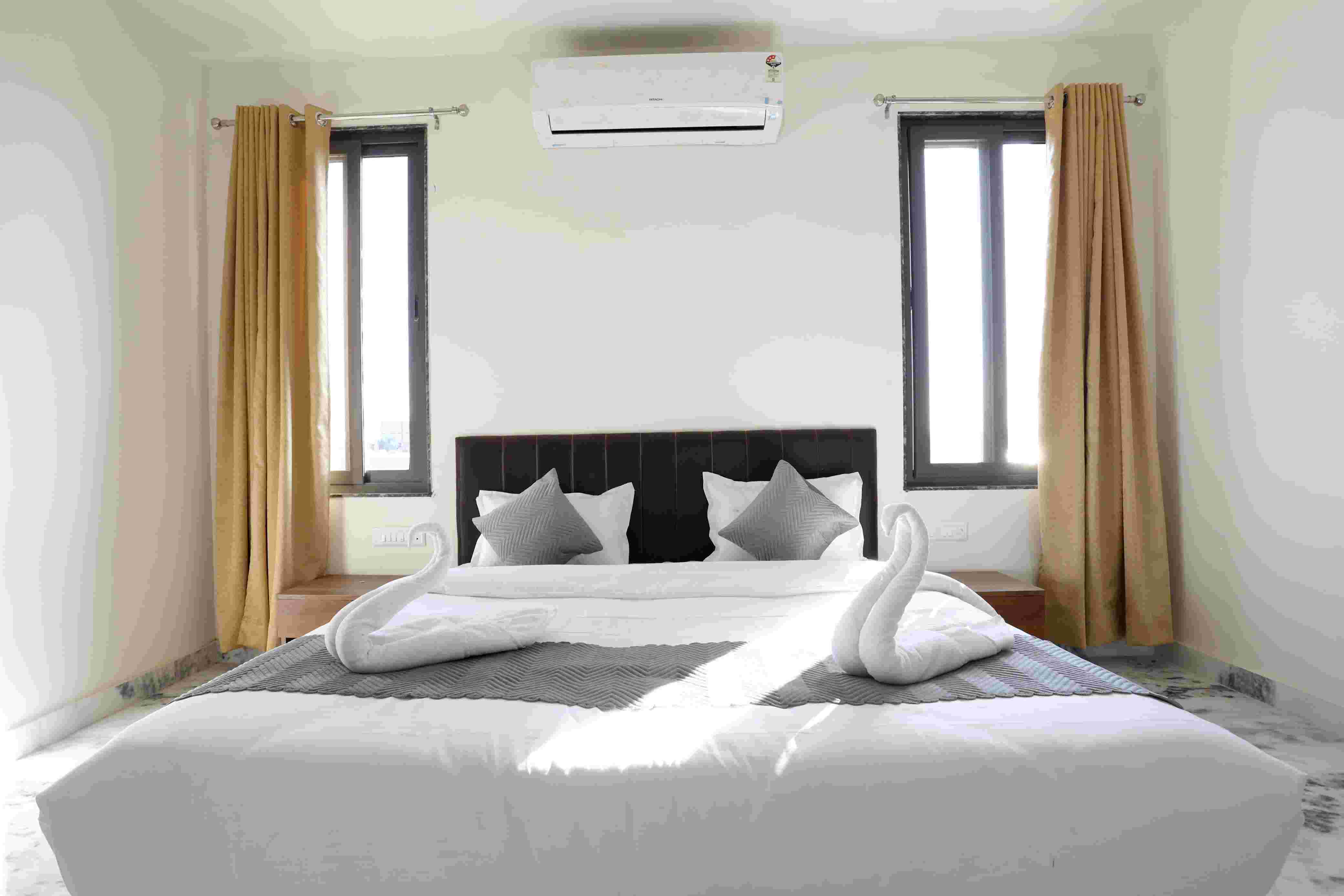 4 BHK Private Villa With Swimming Pool & Garden Area in Udaipur