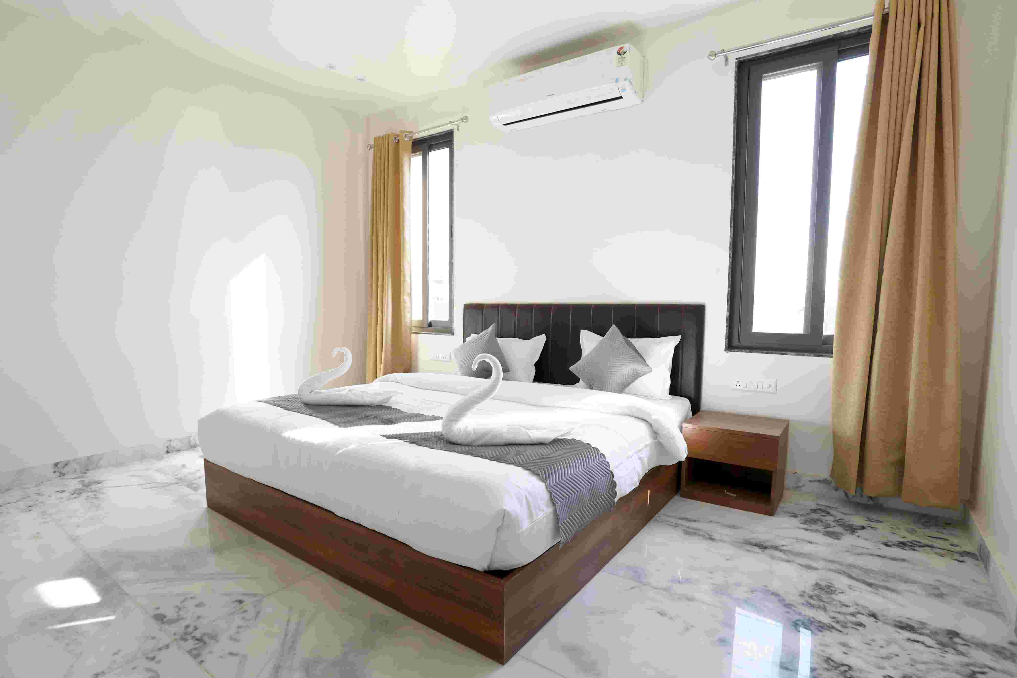 4 BHK Private Villa With Swimming Pool & Garden Area in Udaipur