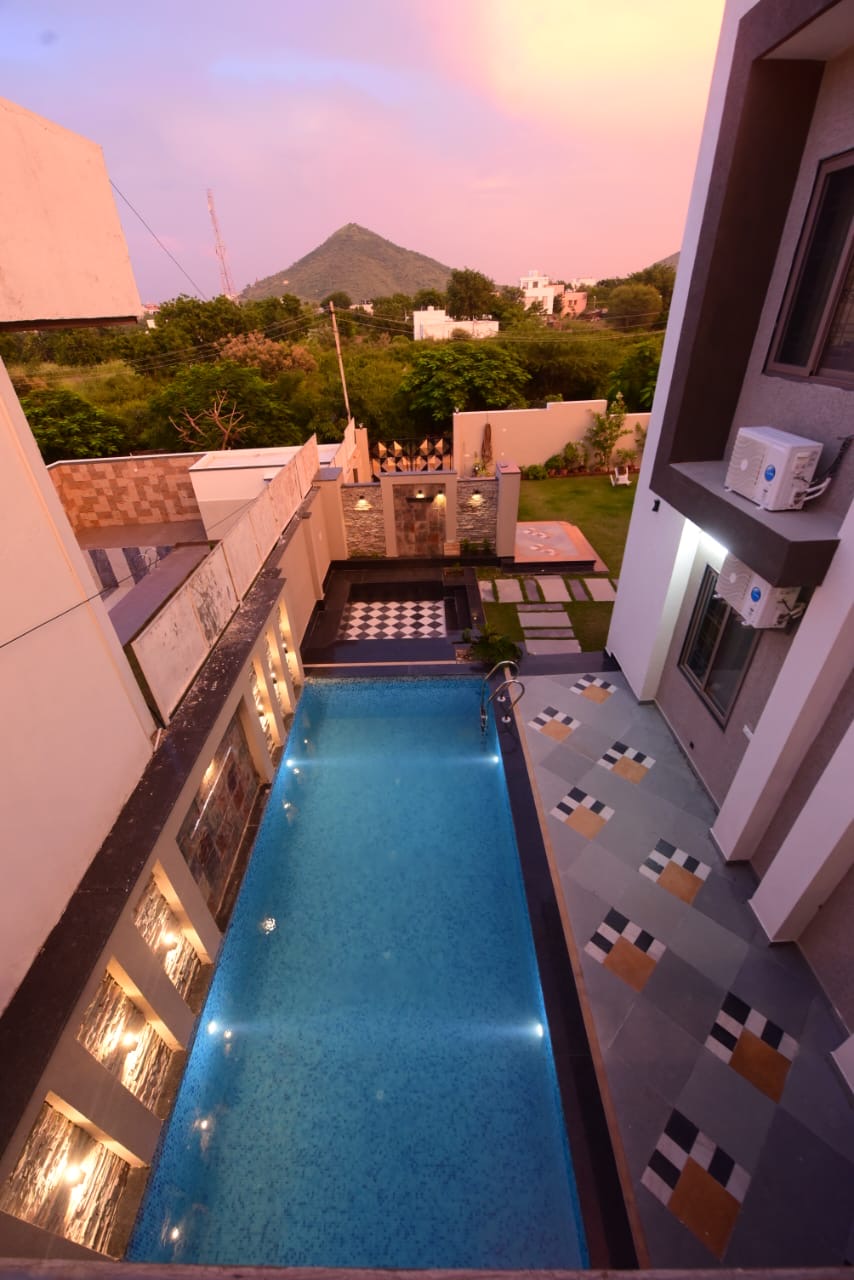 6 BHK Luxurious Villa in Udaipur