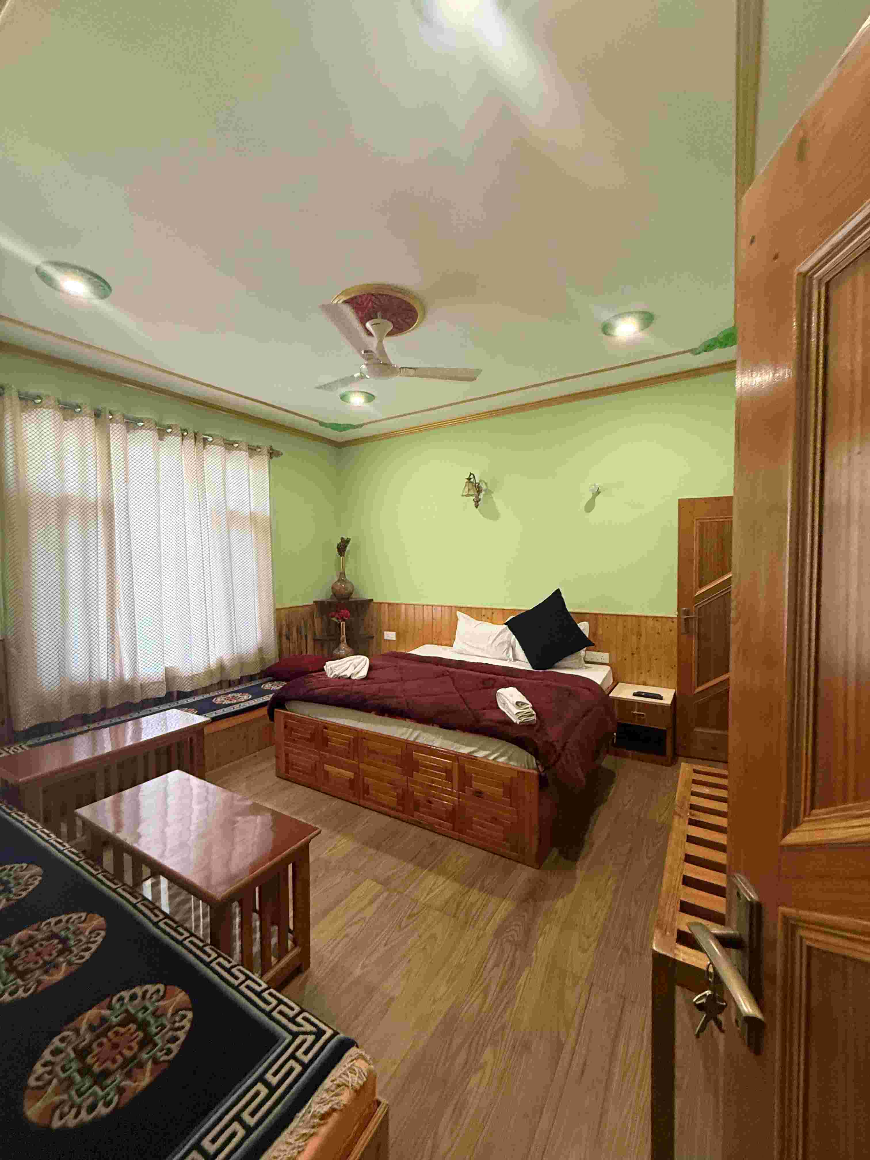 Himalyan Woods Homestay with Himachali Vibes Near Manali