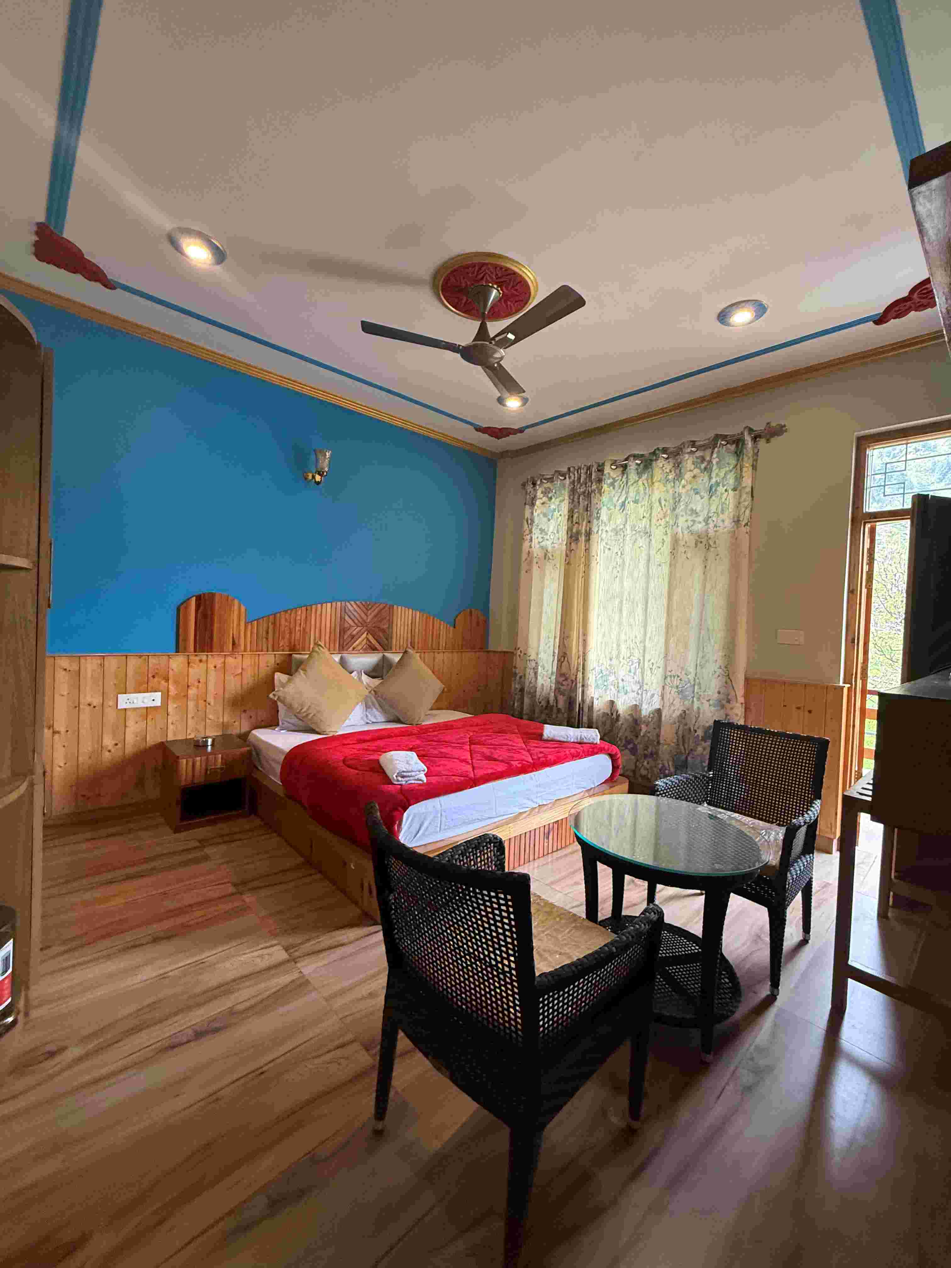 Himalyan Woods Homestay with Himachali Vibes Near Manali