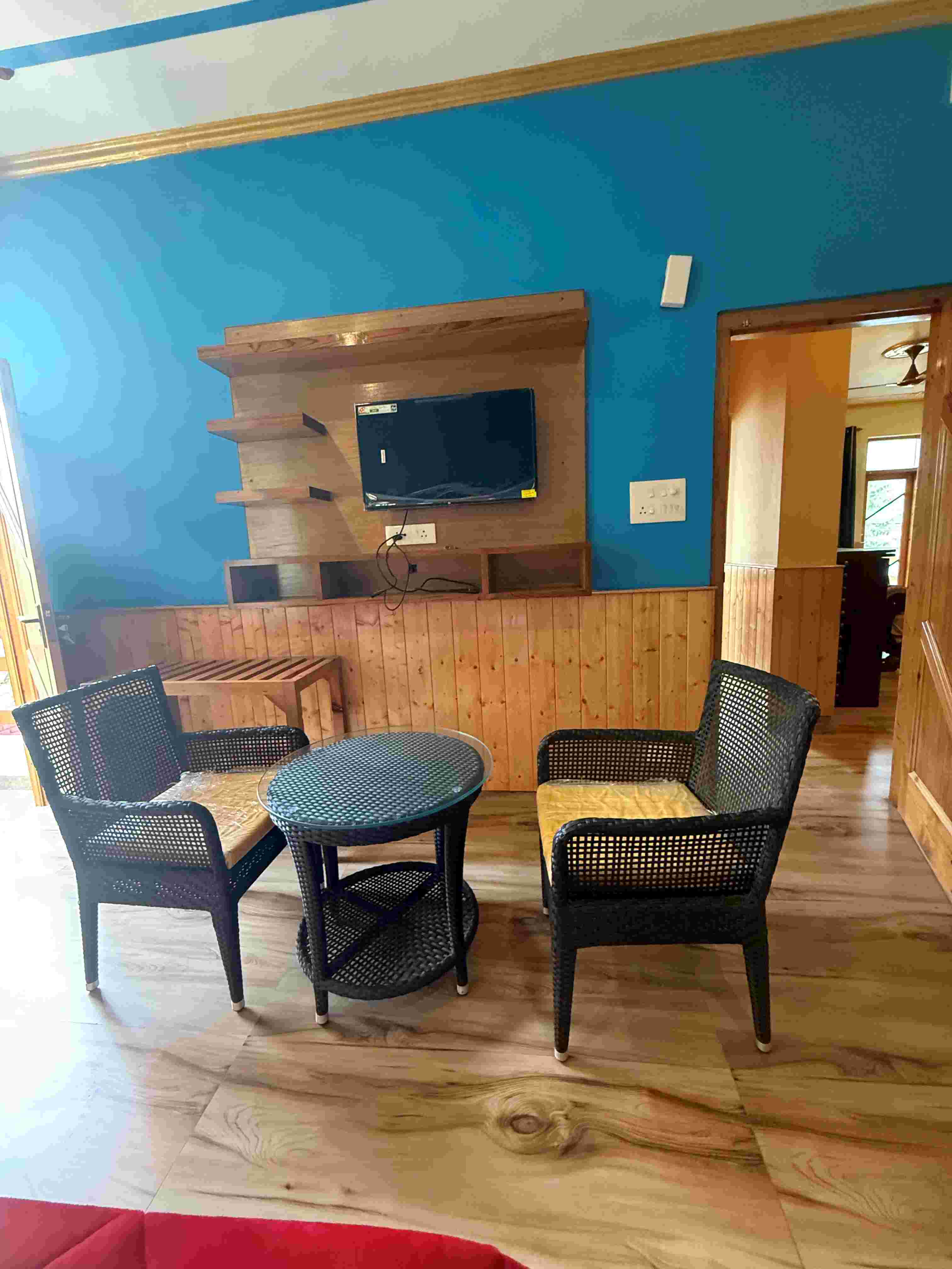 Himalyan Woods Homestay with Himachali Vibes Near Manali