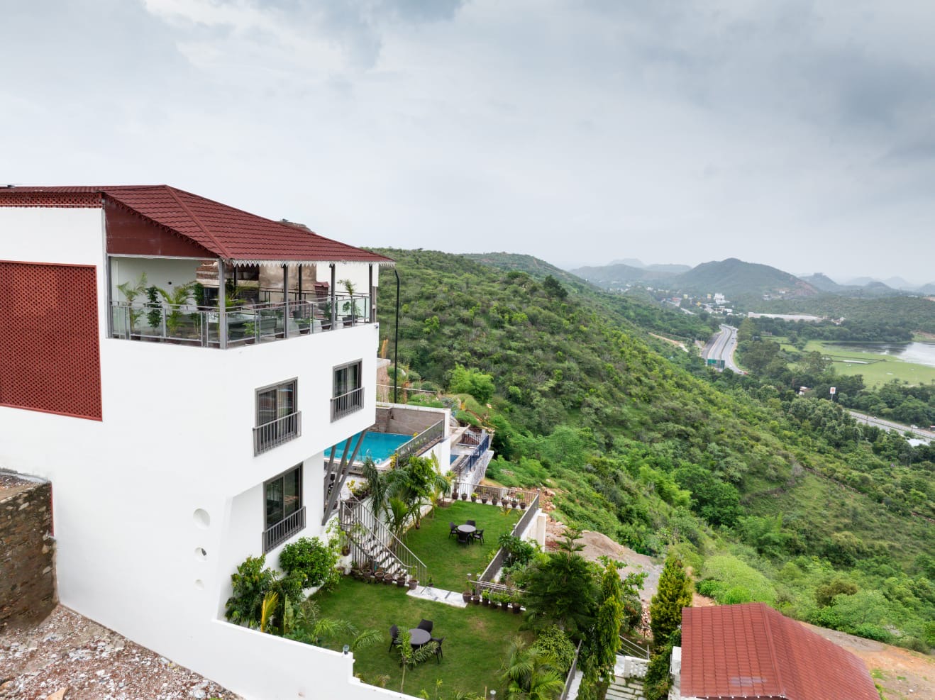 3 BHK Luxury Penthouse in Udaipur