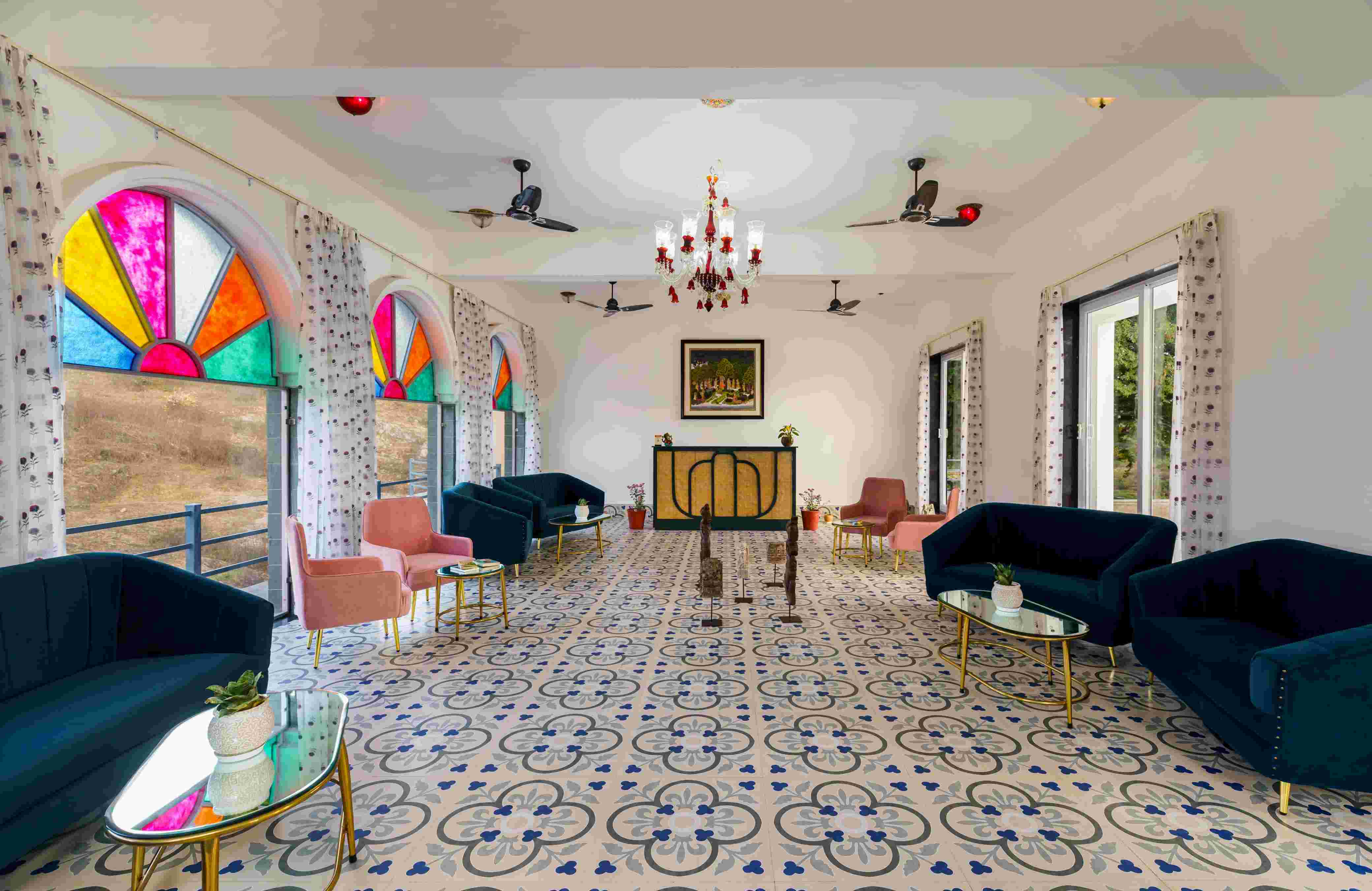 Luxurious Resort with Infinity Pool in Udaipur