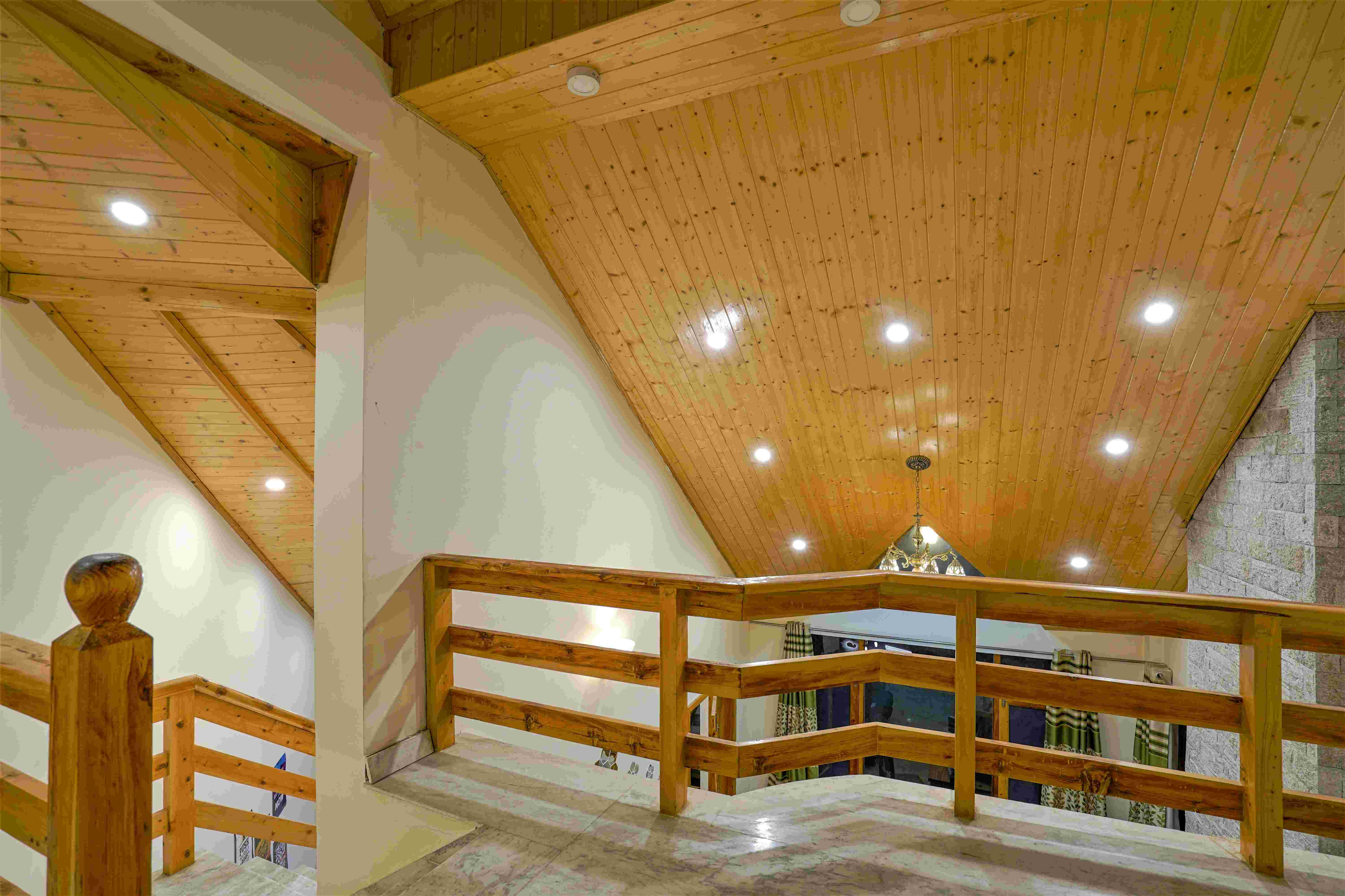 4Bhk Wooden Cottage in Manali