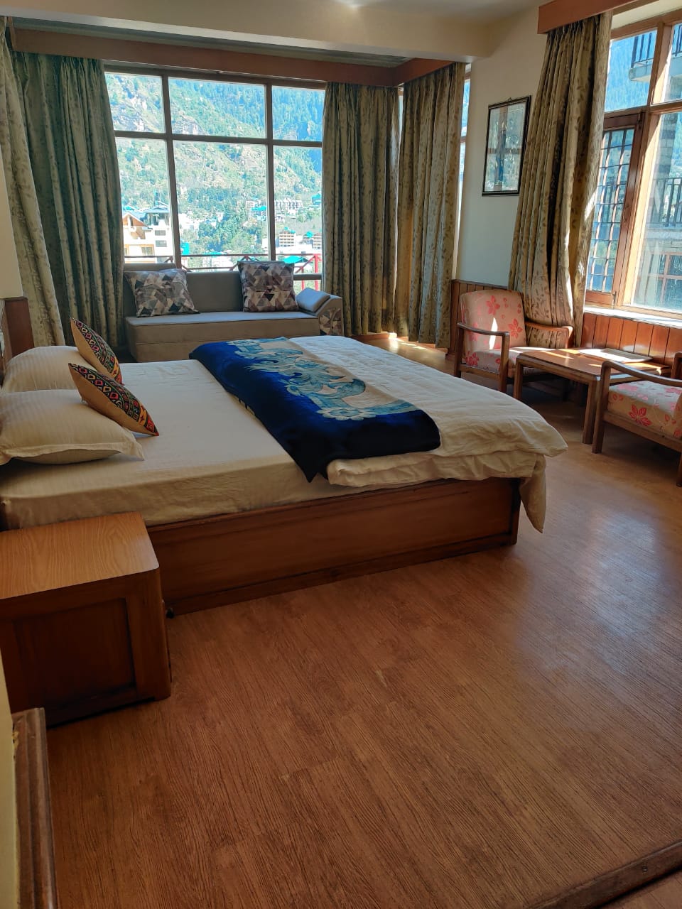 5Bhk Cottage in Manali with Breath taking View