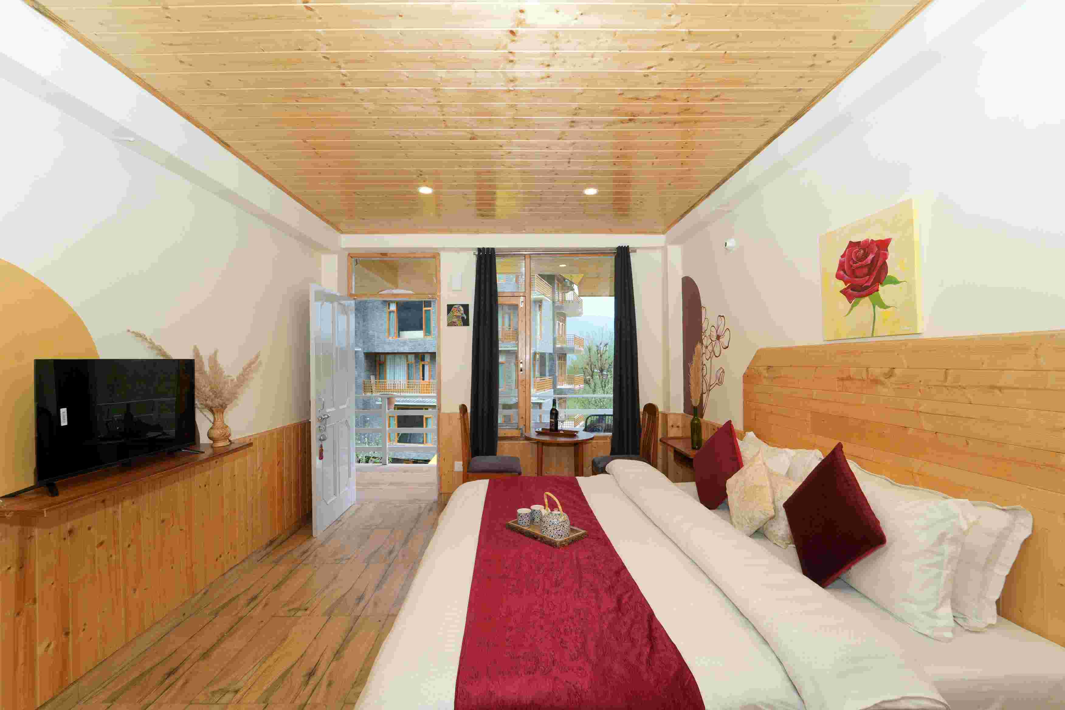 1 Room & Kitchen Homesty in Old Manali