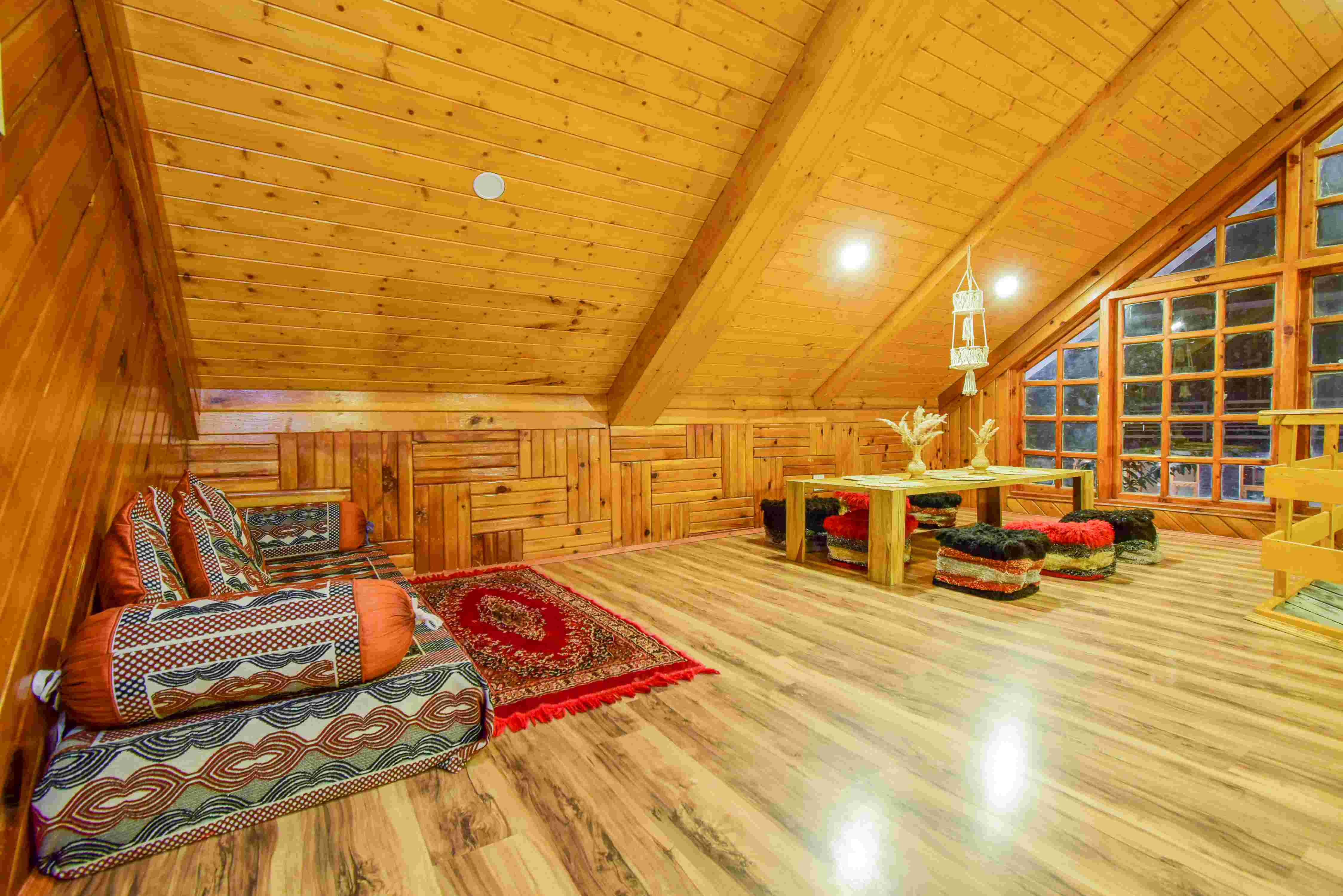 5 Bhk Private Boutique Villa in Manali