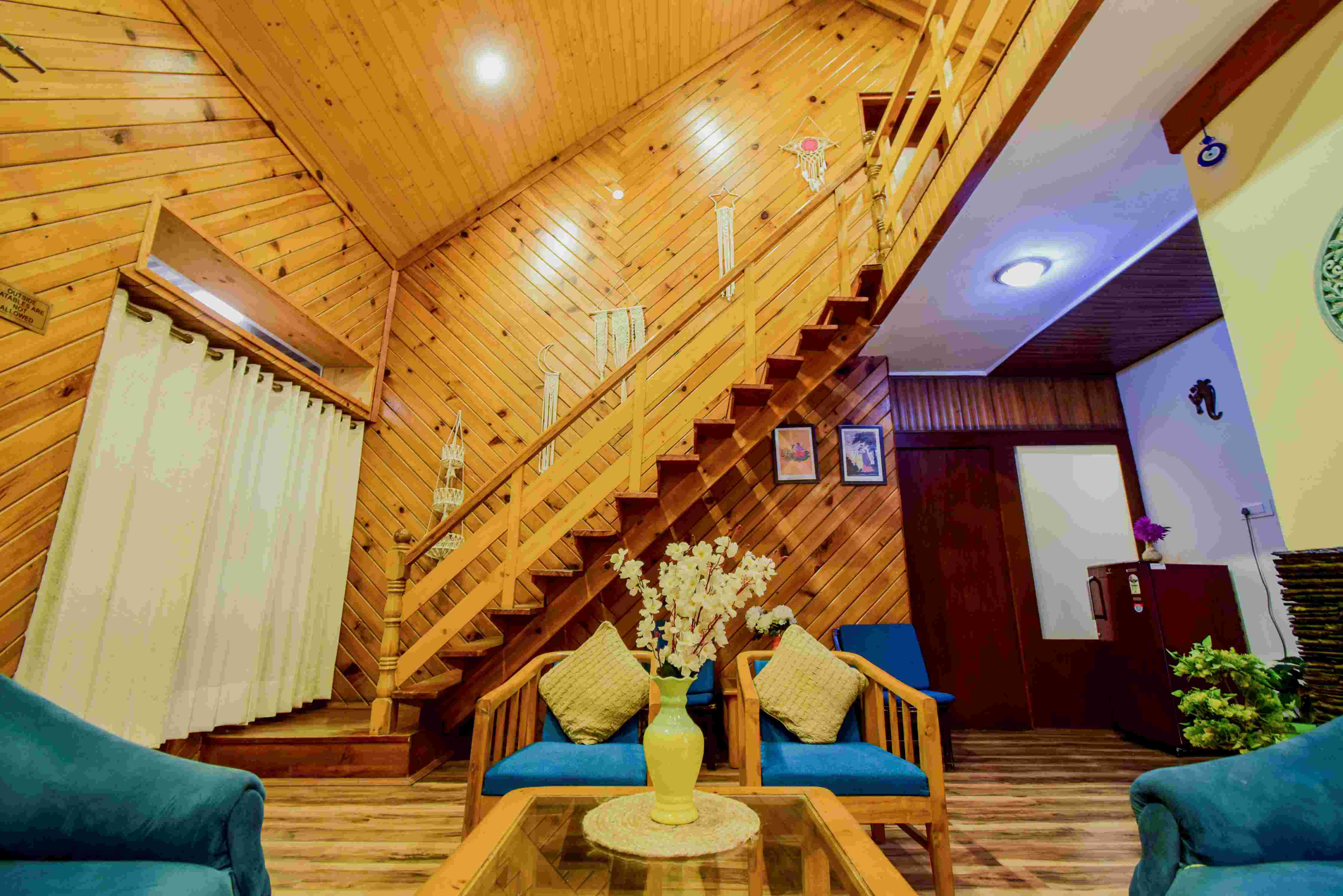 5 Bhk Private Boutique Villa in Manali