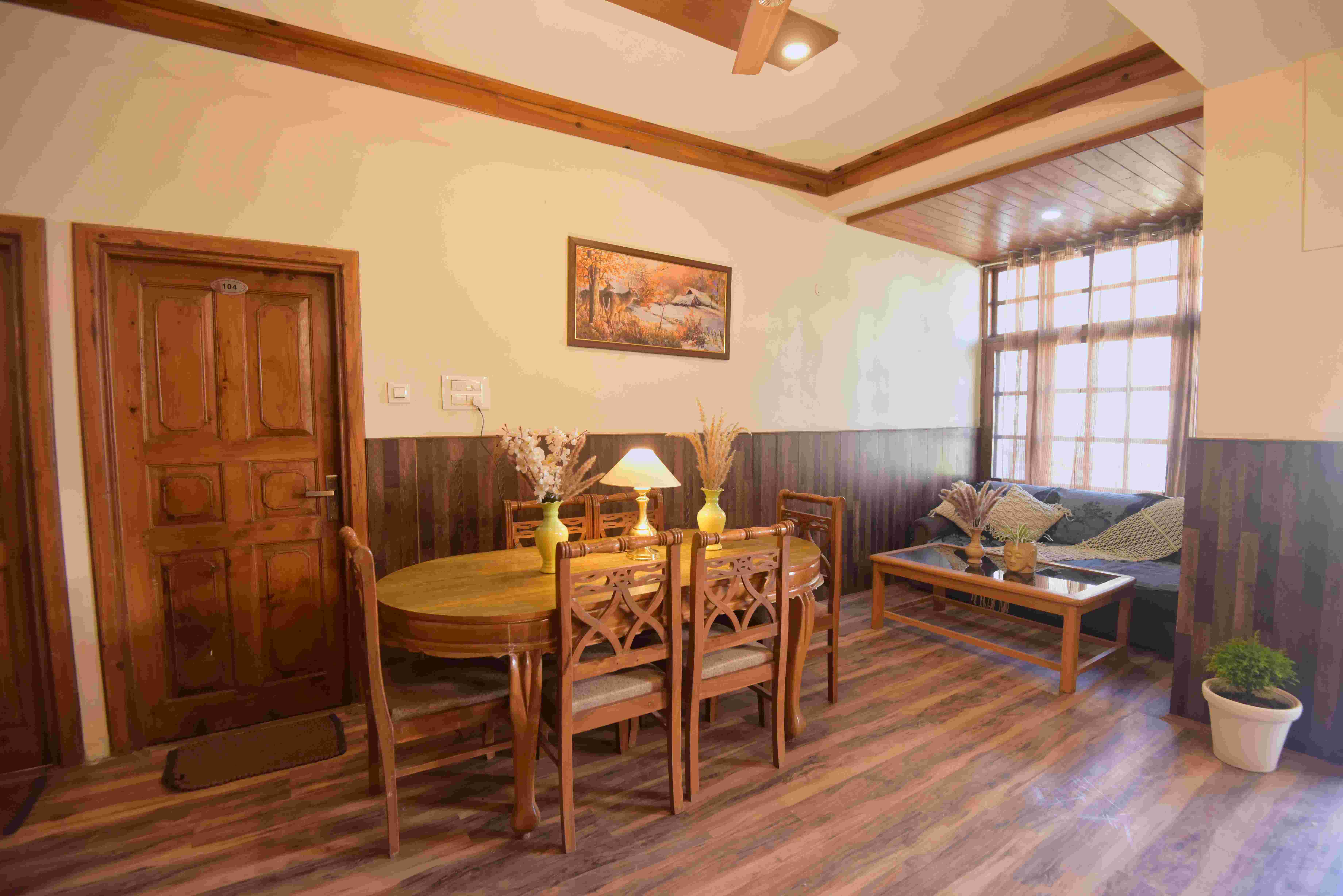 4Bhk Wooden Cottage in Manali