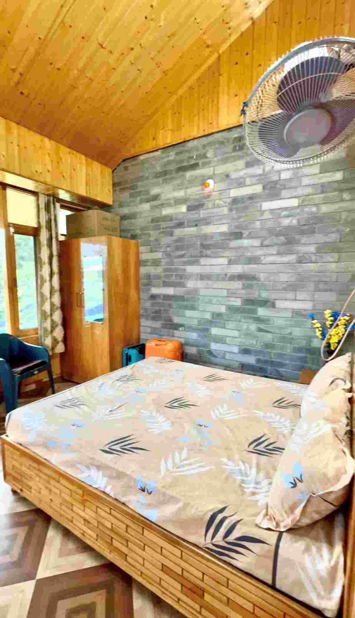 2 Bhk Wooden Homestay near Manali 