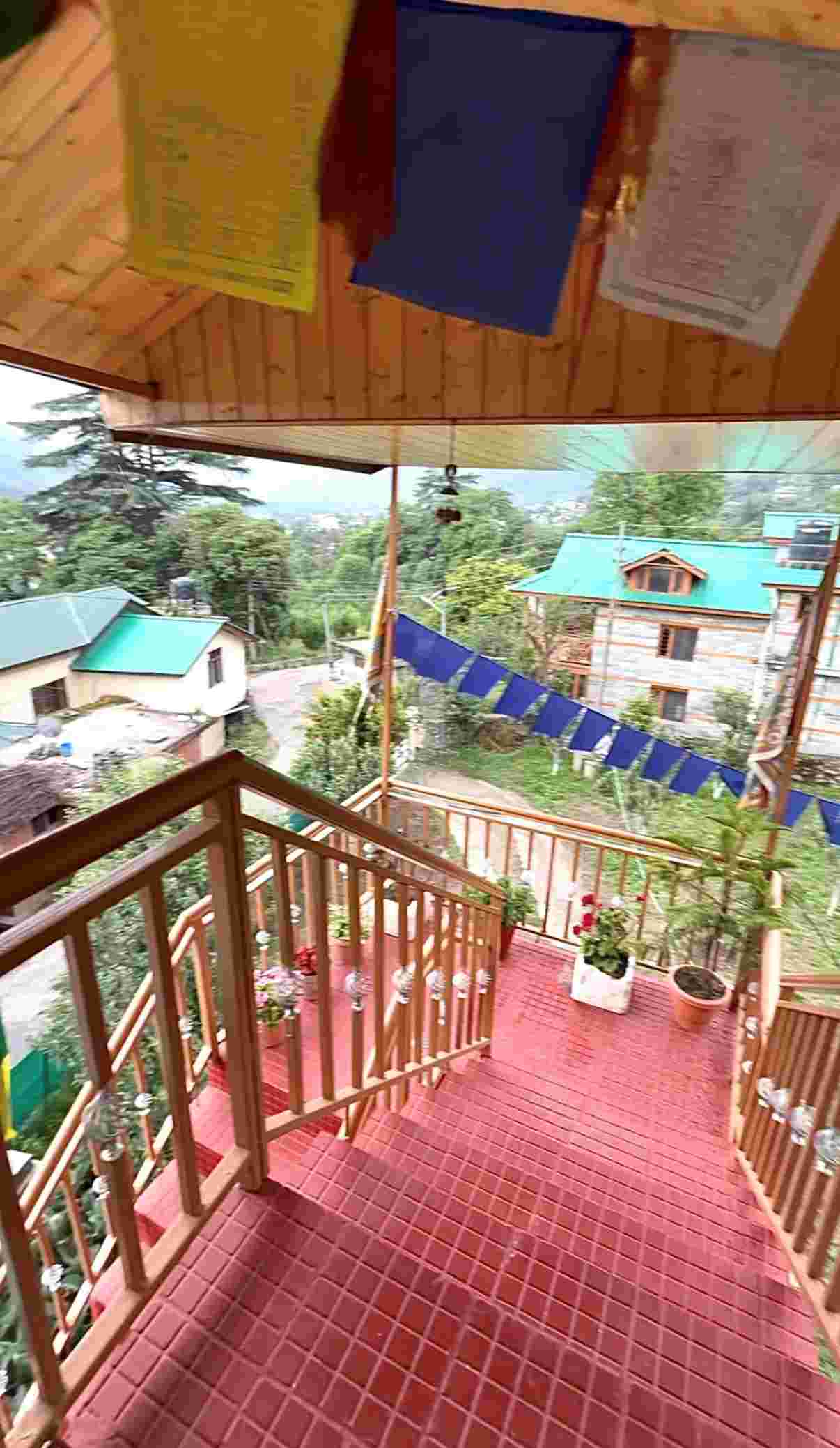 2 Bhk Wooden Homestay near Manali 